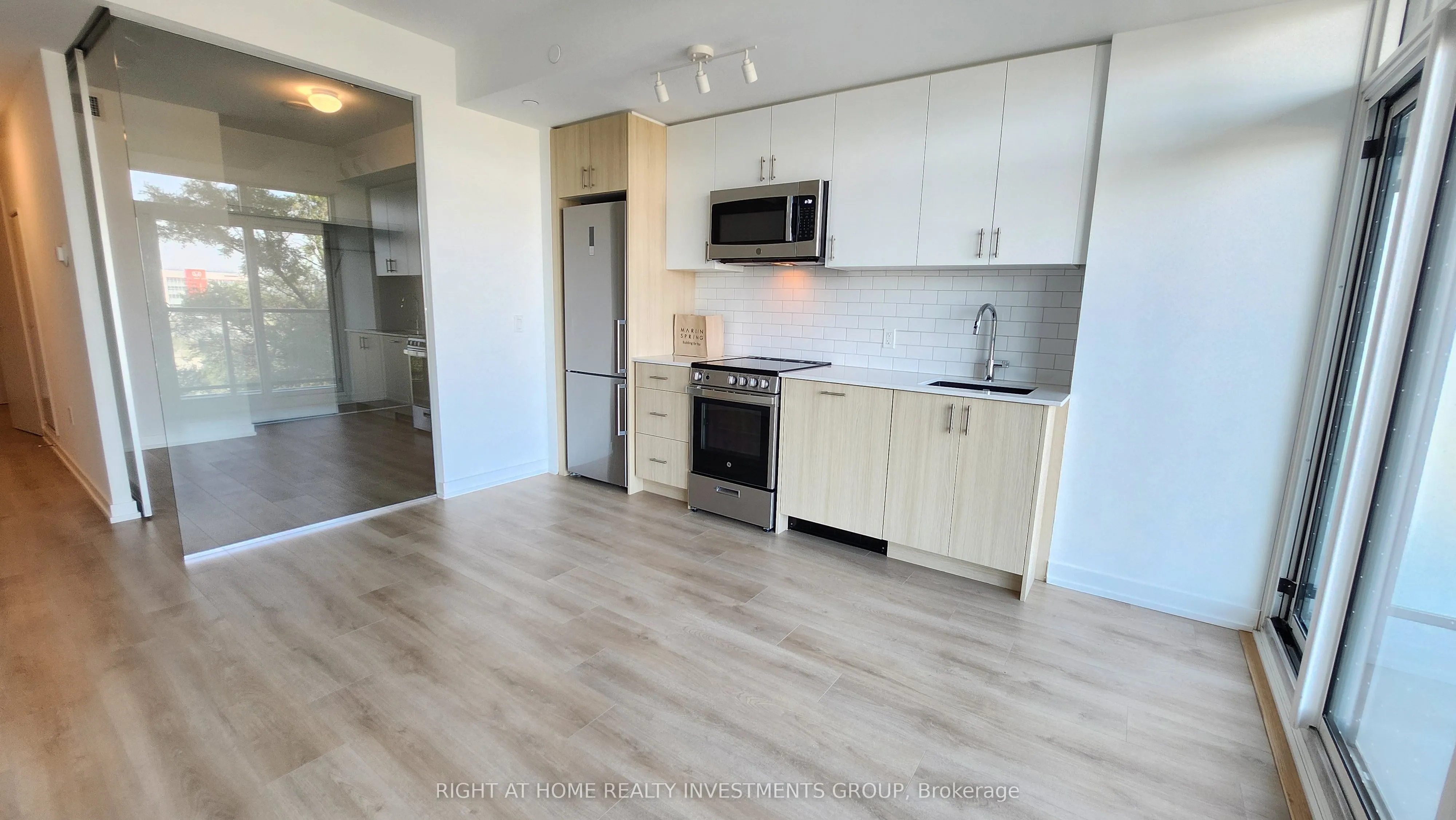 1195 The Queensway Avenue, #419