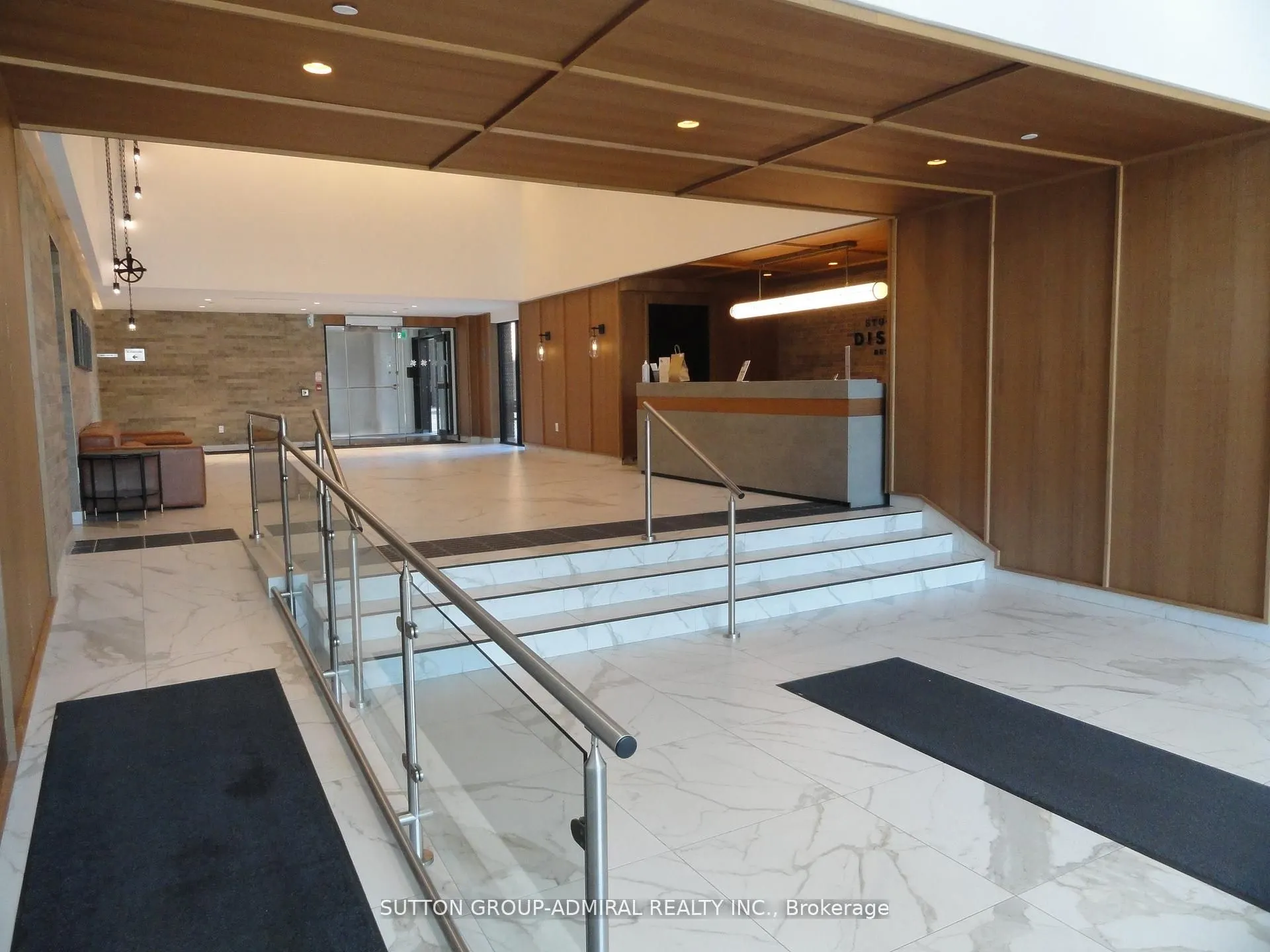 2300 St Clair Avenue W, #718