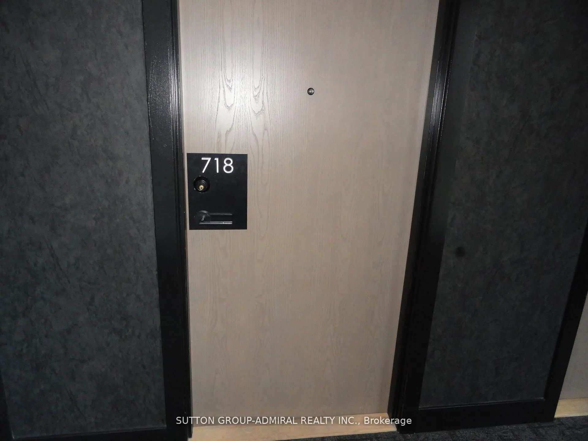 2300 St Clair Avenue W, #718