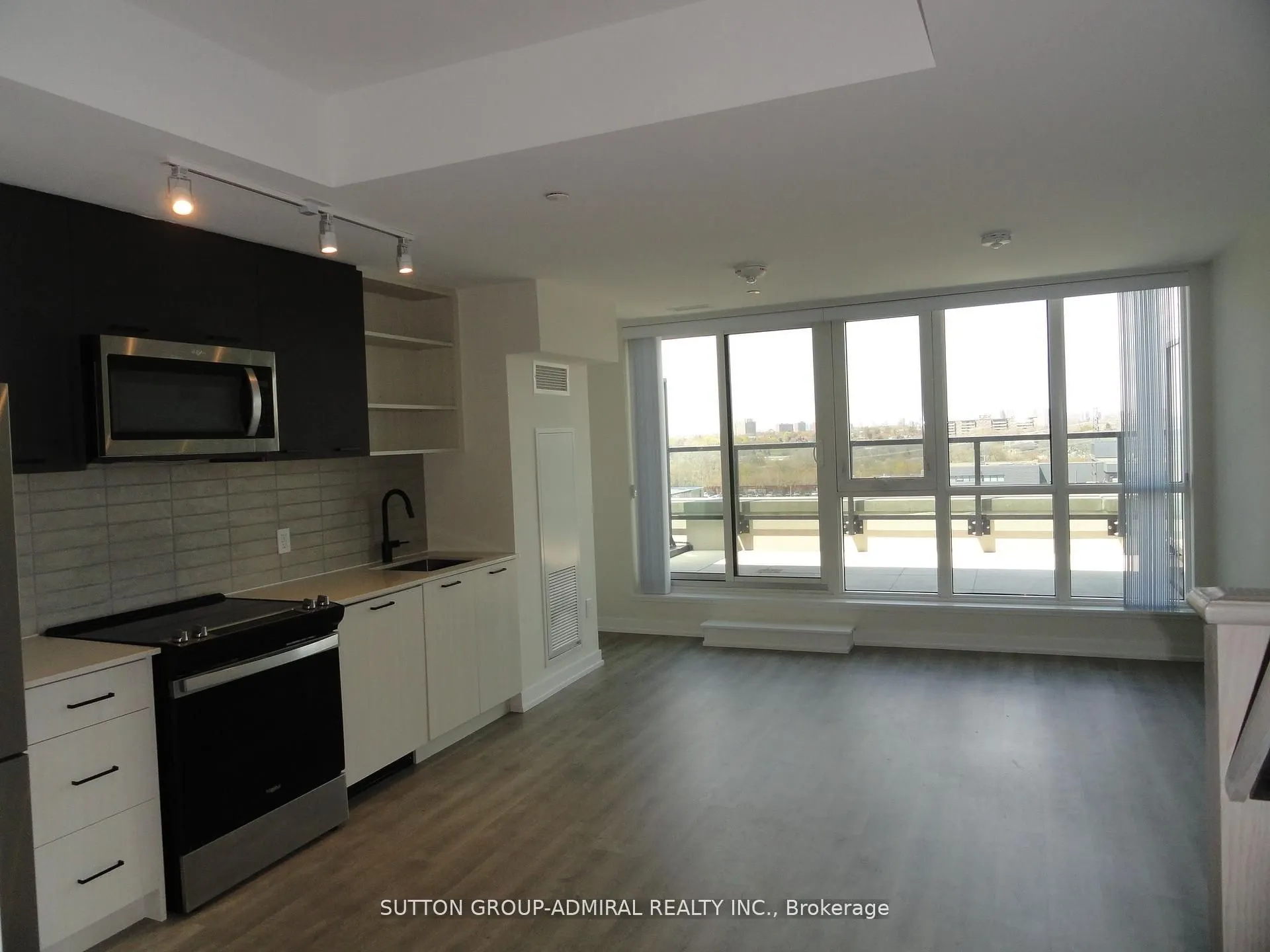 2300 St Clair Avenue W, #718