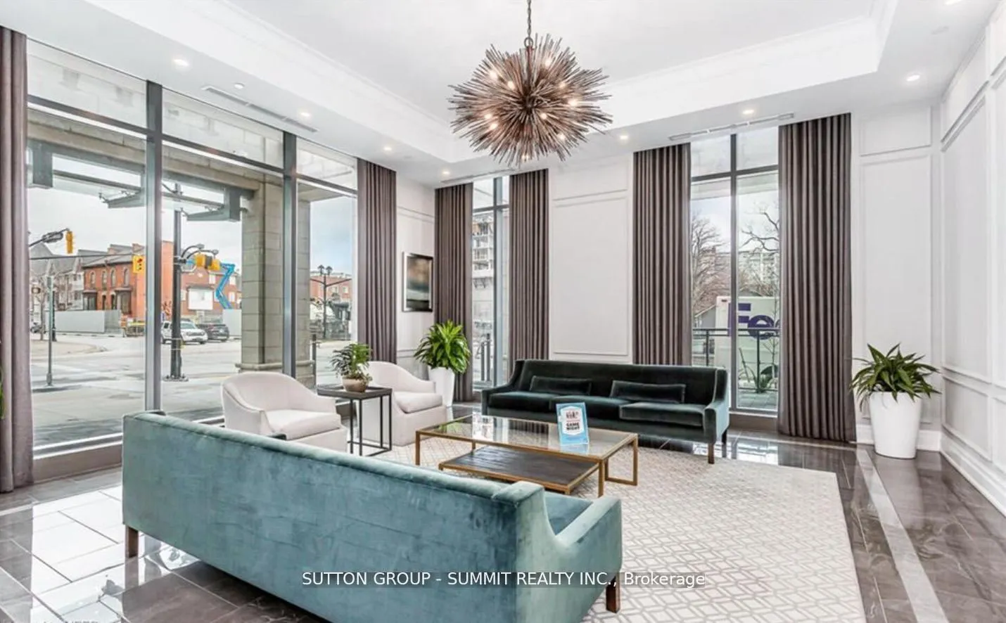 2060 Lakeshore Road, #404