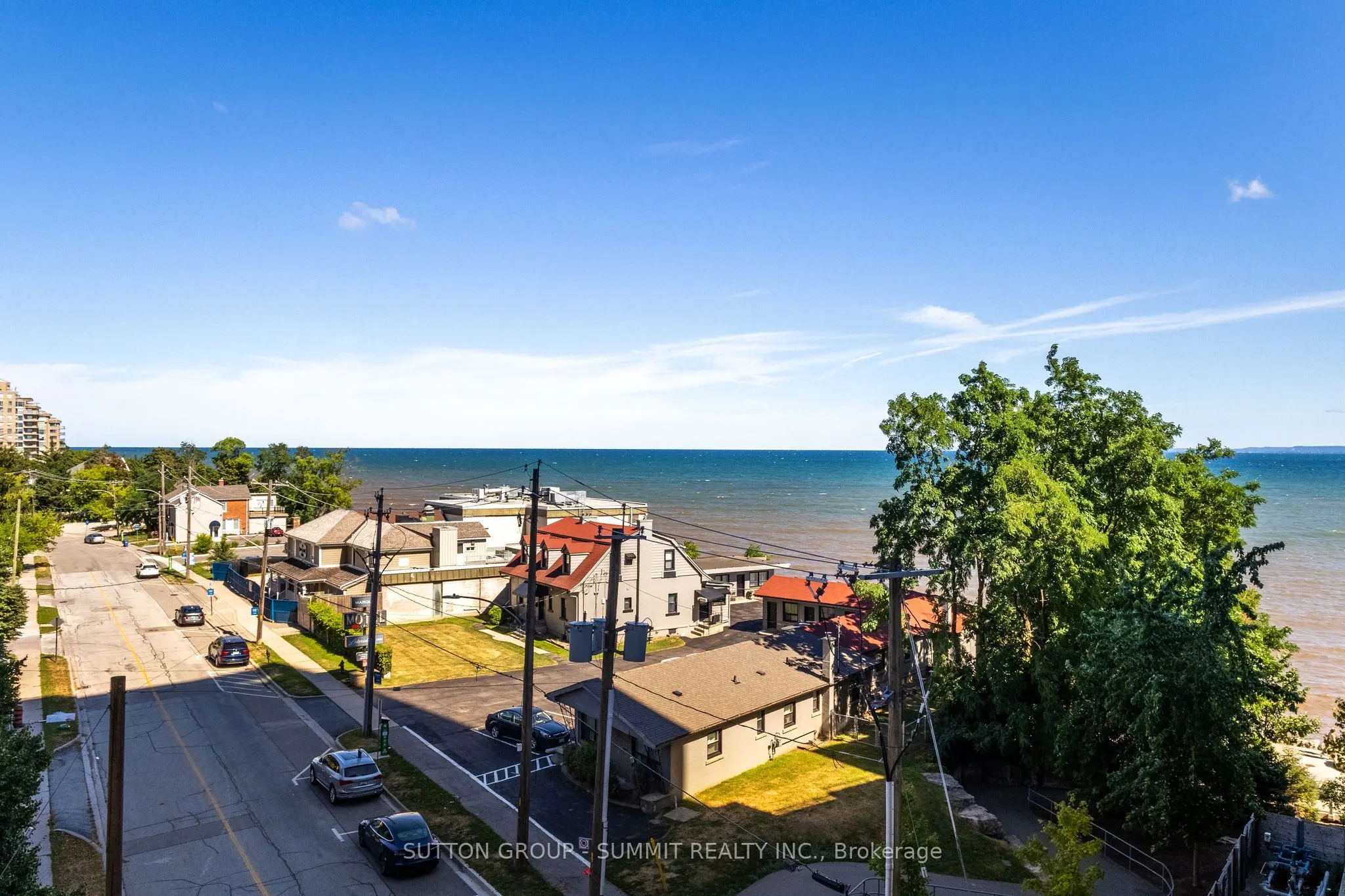 2060 Lakeshore Road, #404