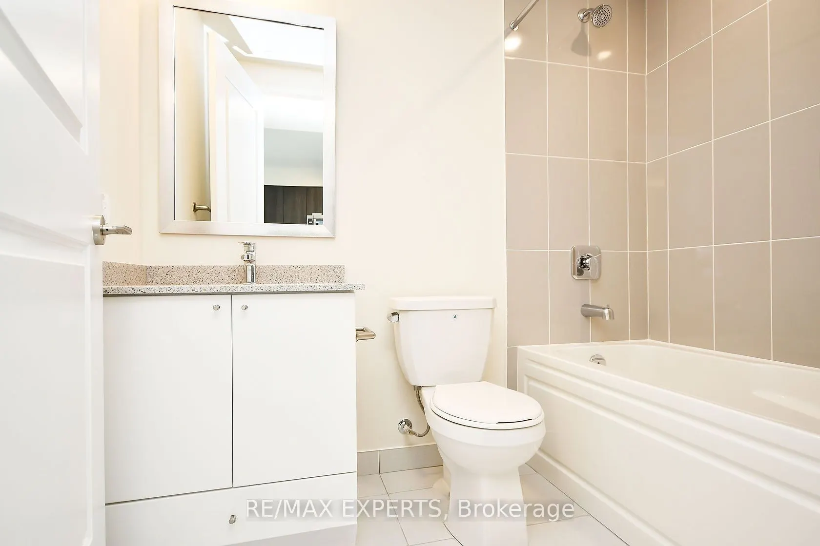 35 Watergarden Drive, #2915