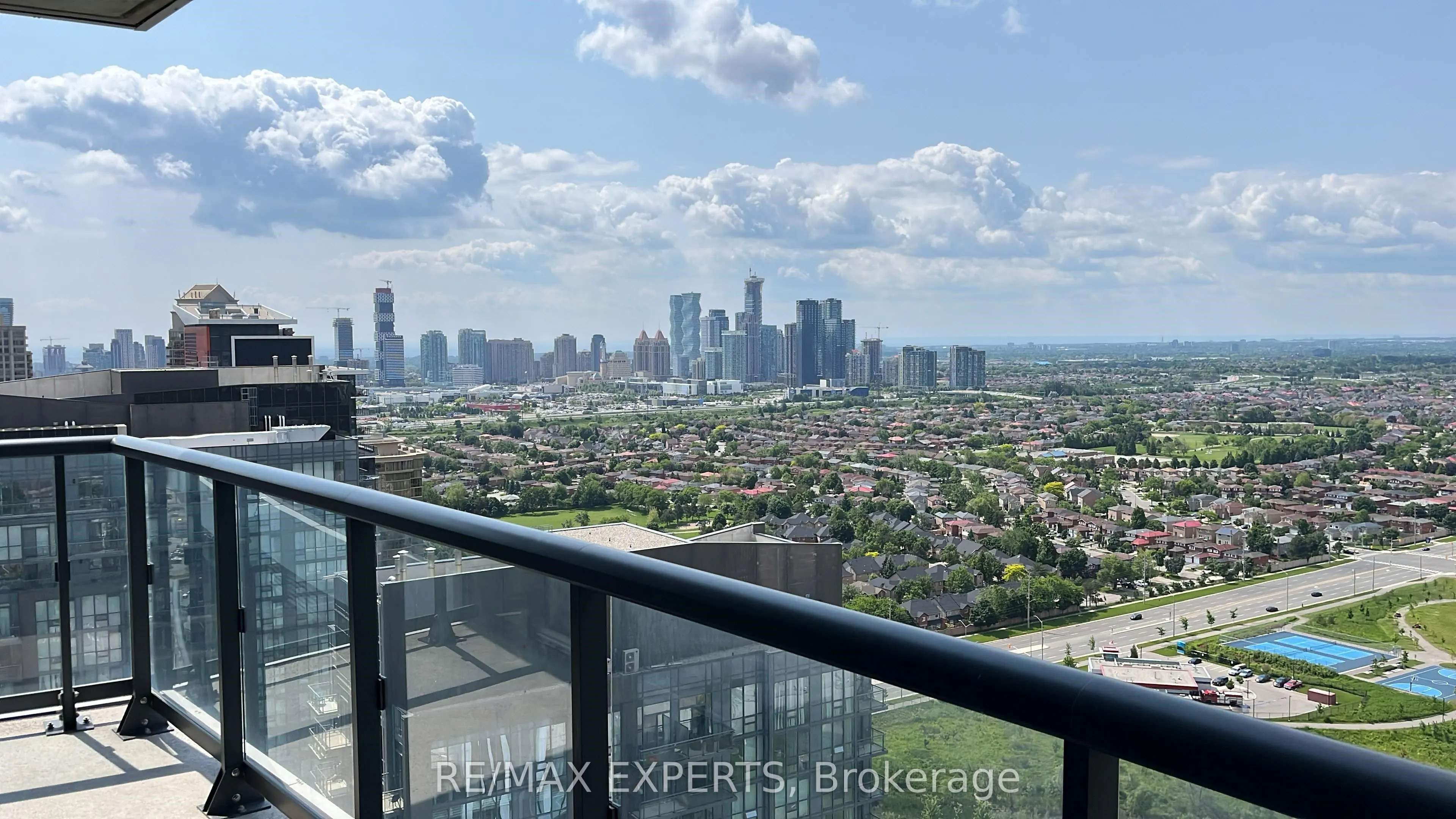 35 Watergarden Drive, #2915