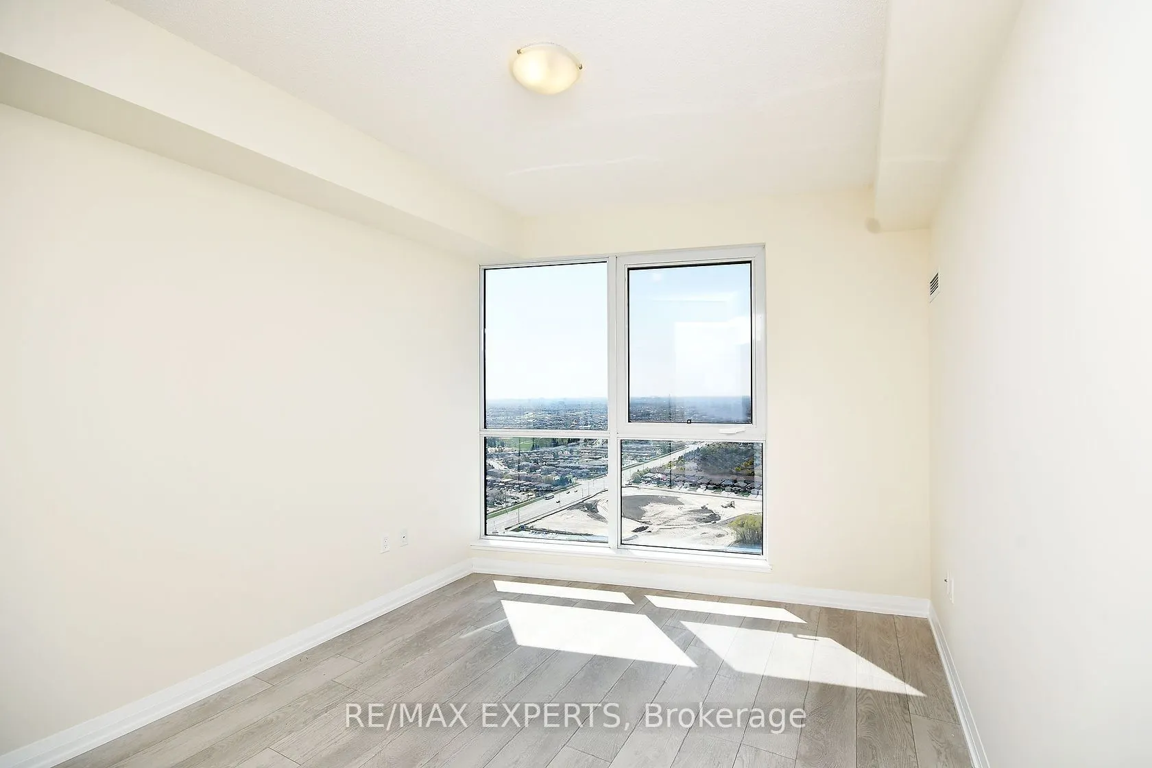 35 Watergarden Drive, #2915