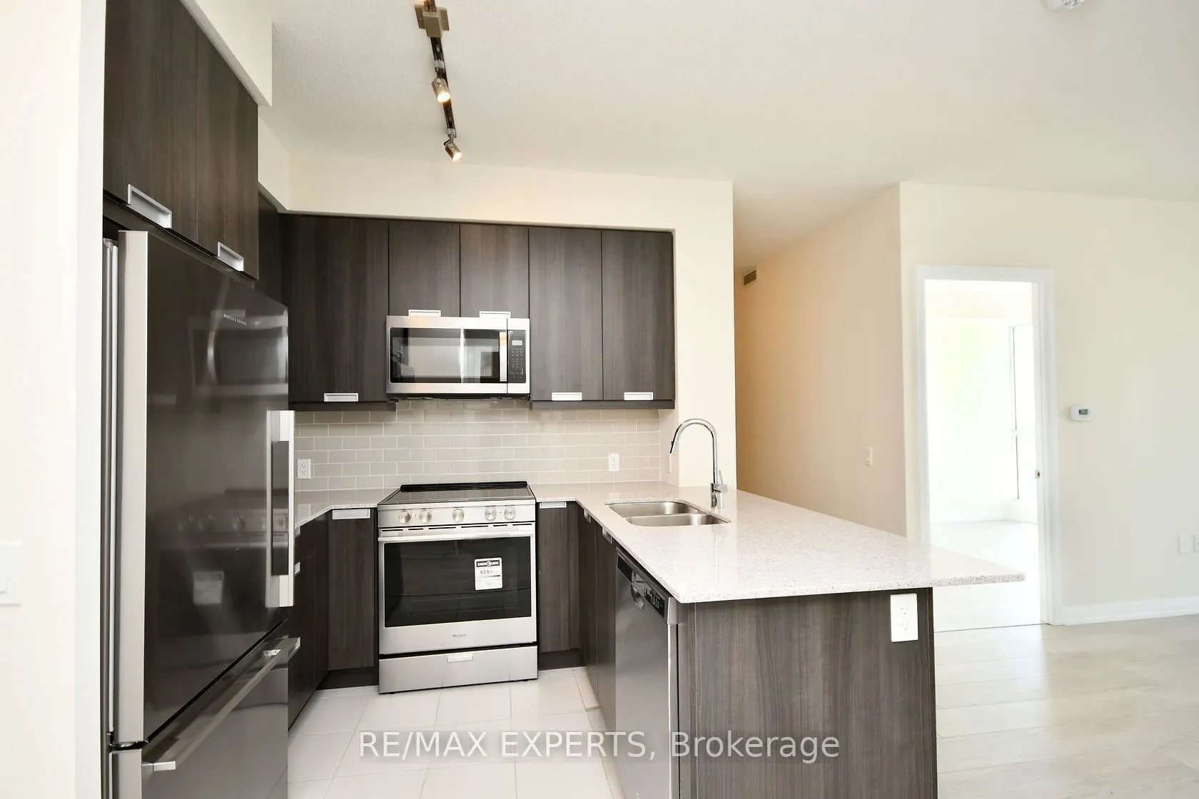 35 Watergarden Drive, #2915