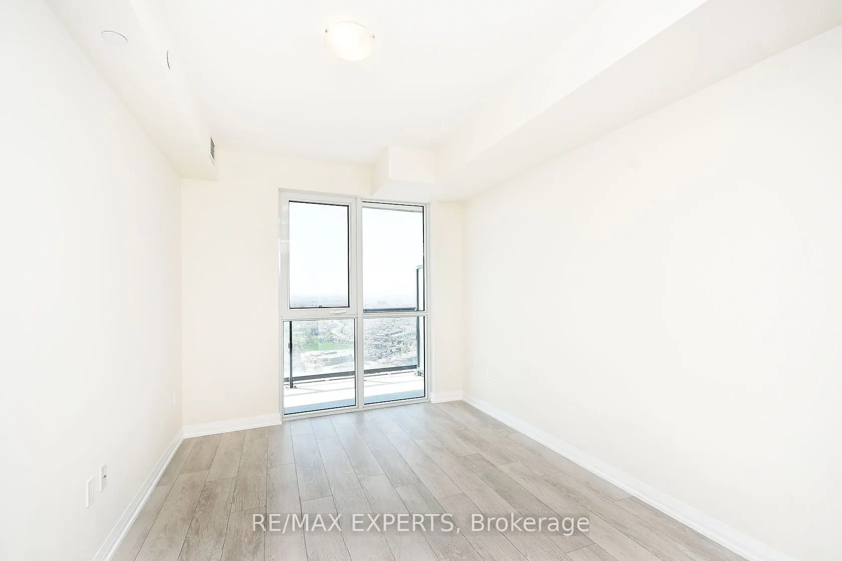 35 Watergarden Drive, #2915