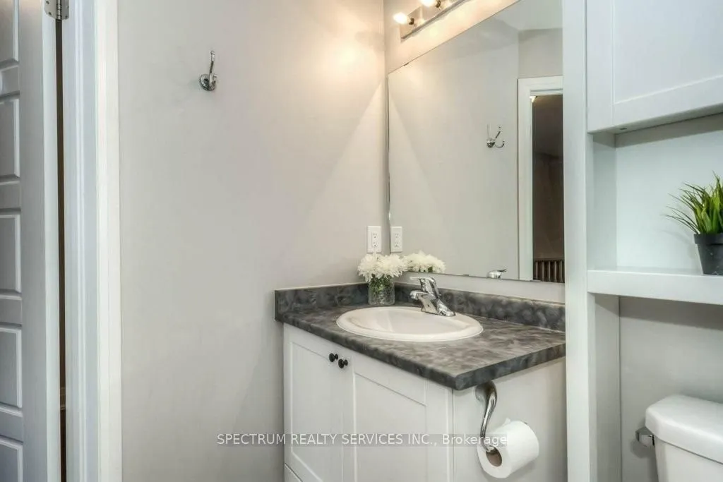 165 Hampshire Way, #31