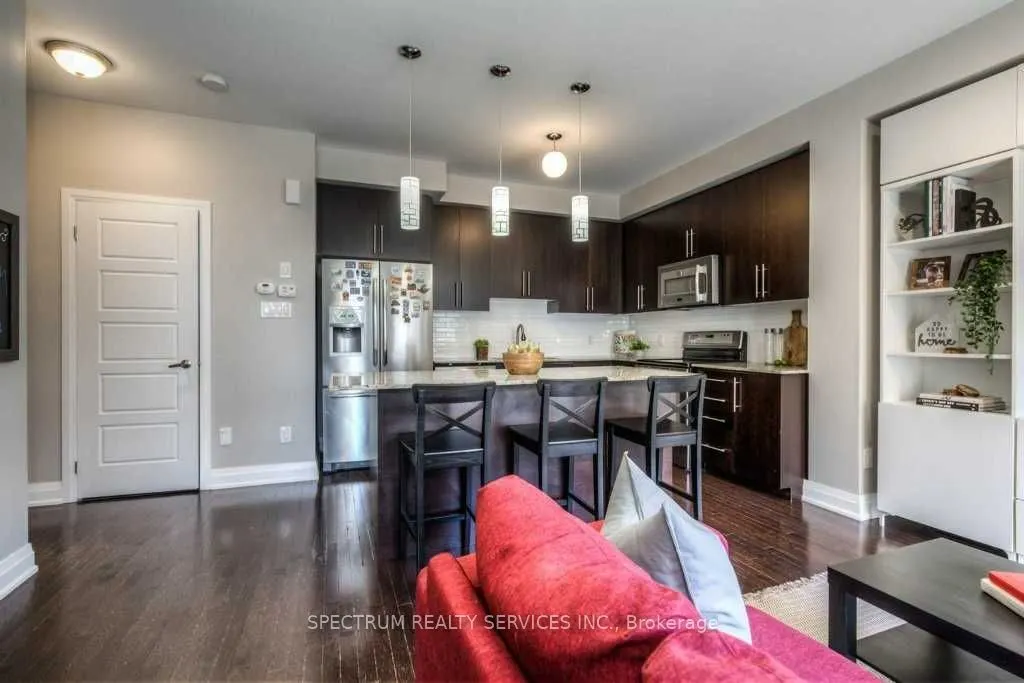 165 Hampshire Way, #31