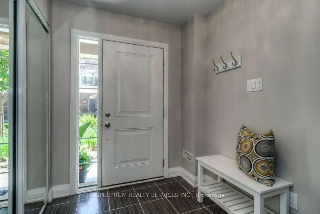 165 Hampshire Way, #31