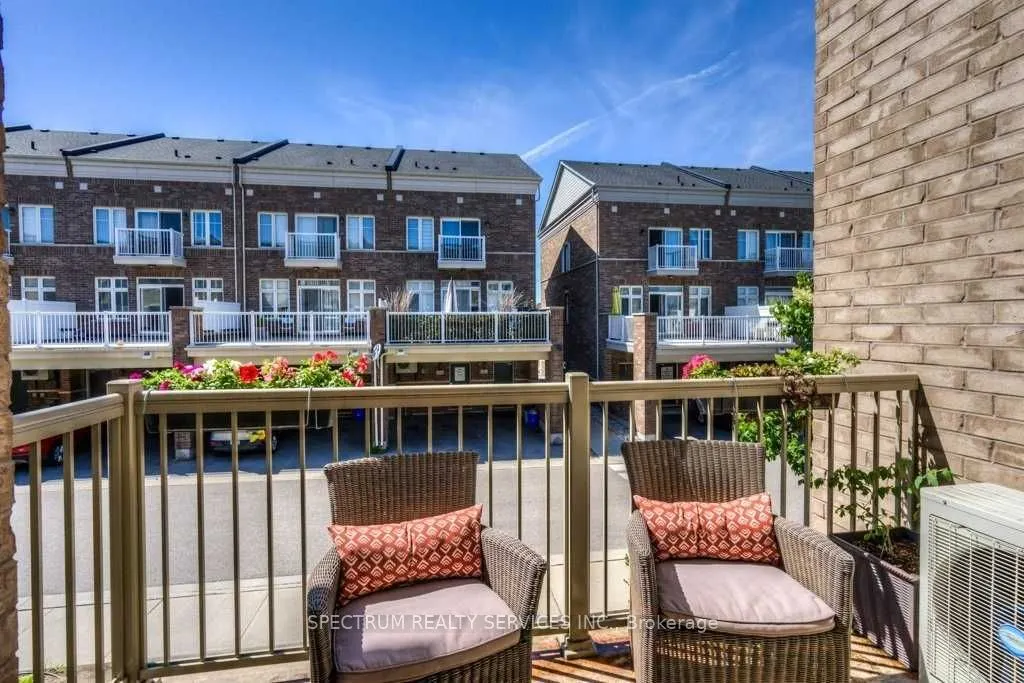 165 Hampshire Way, #31