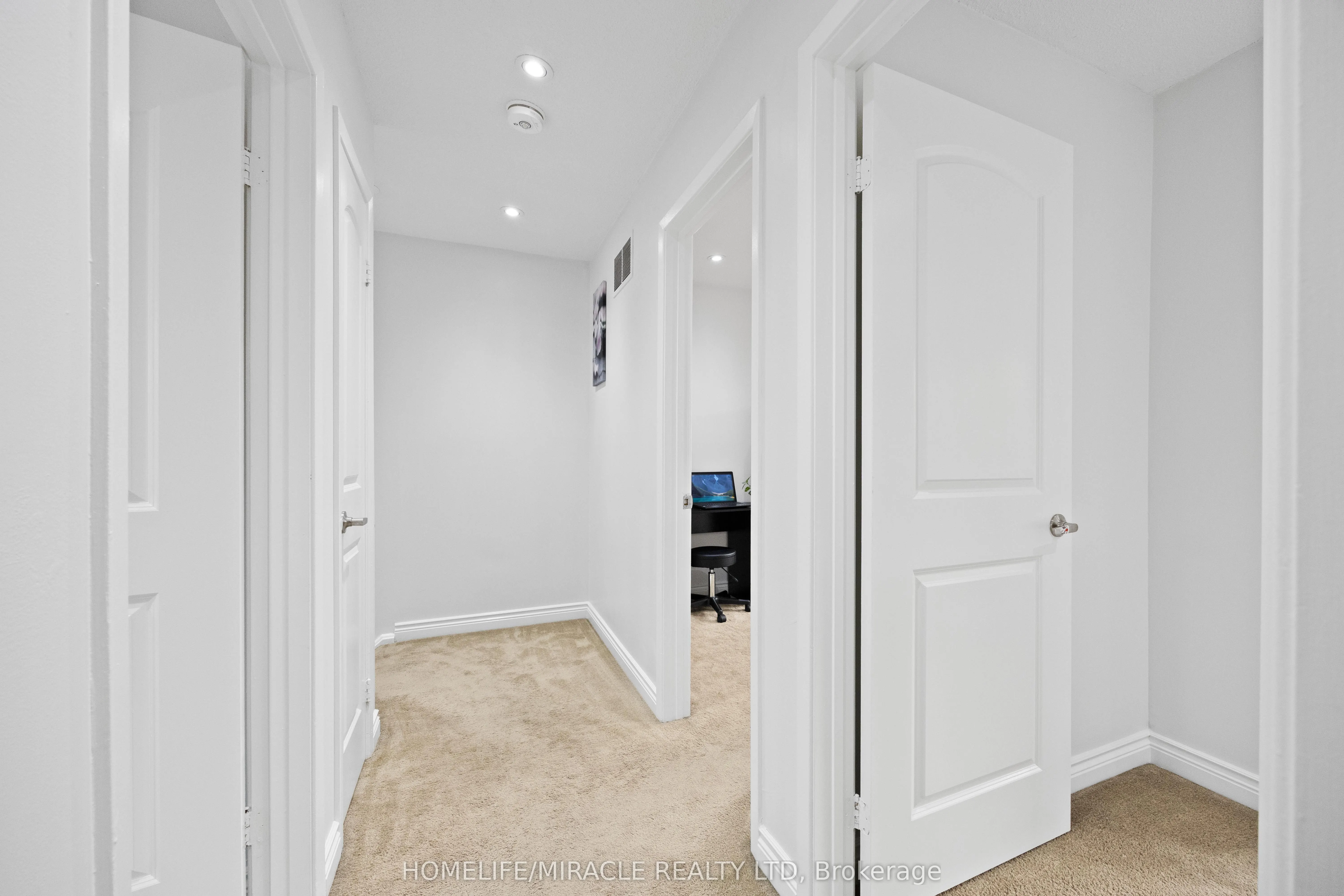 21 Folkstone Crescent