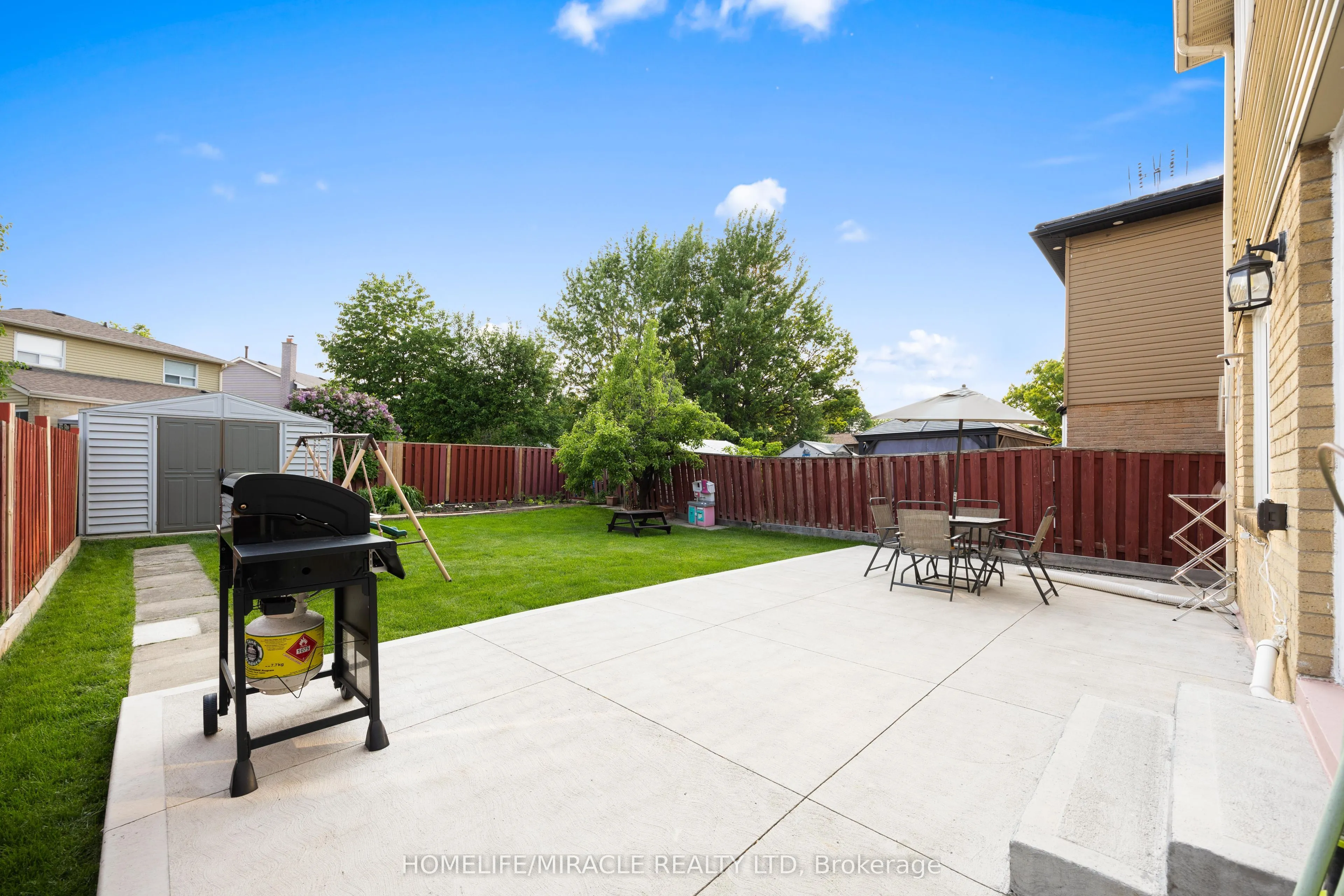 21 Folkstone Crescent