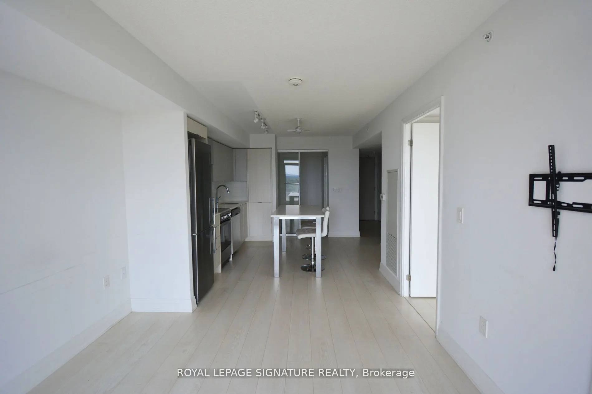 30 Gibbs Road, #1610