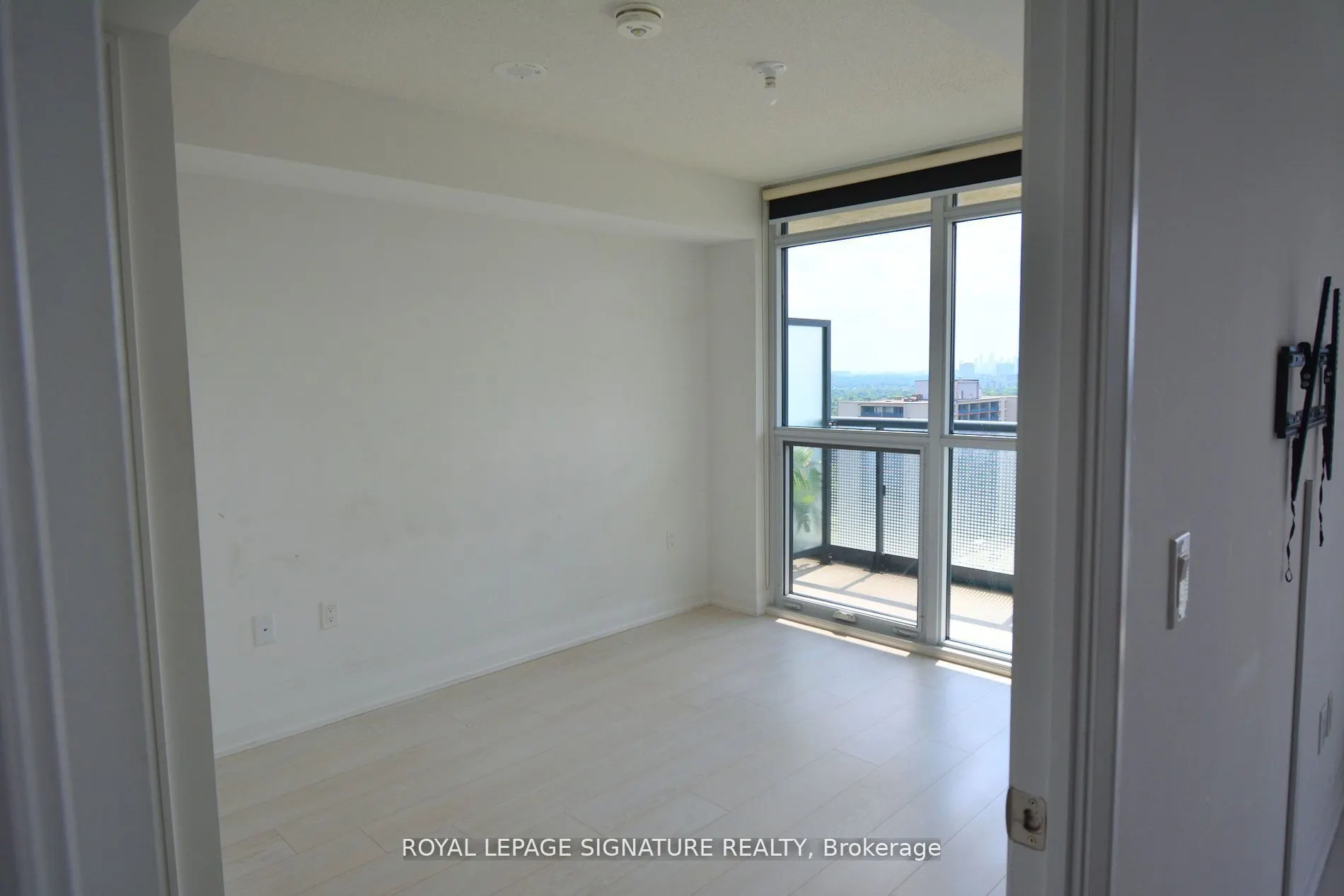30 Gibbs Road, #1610