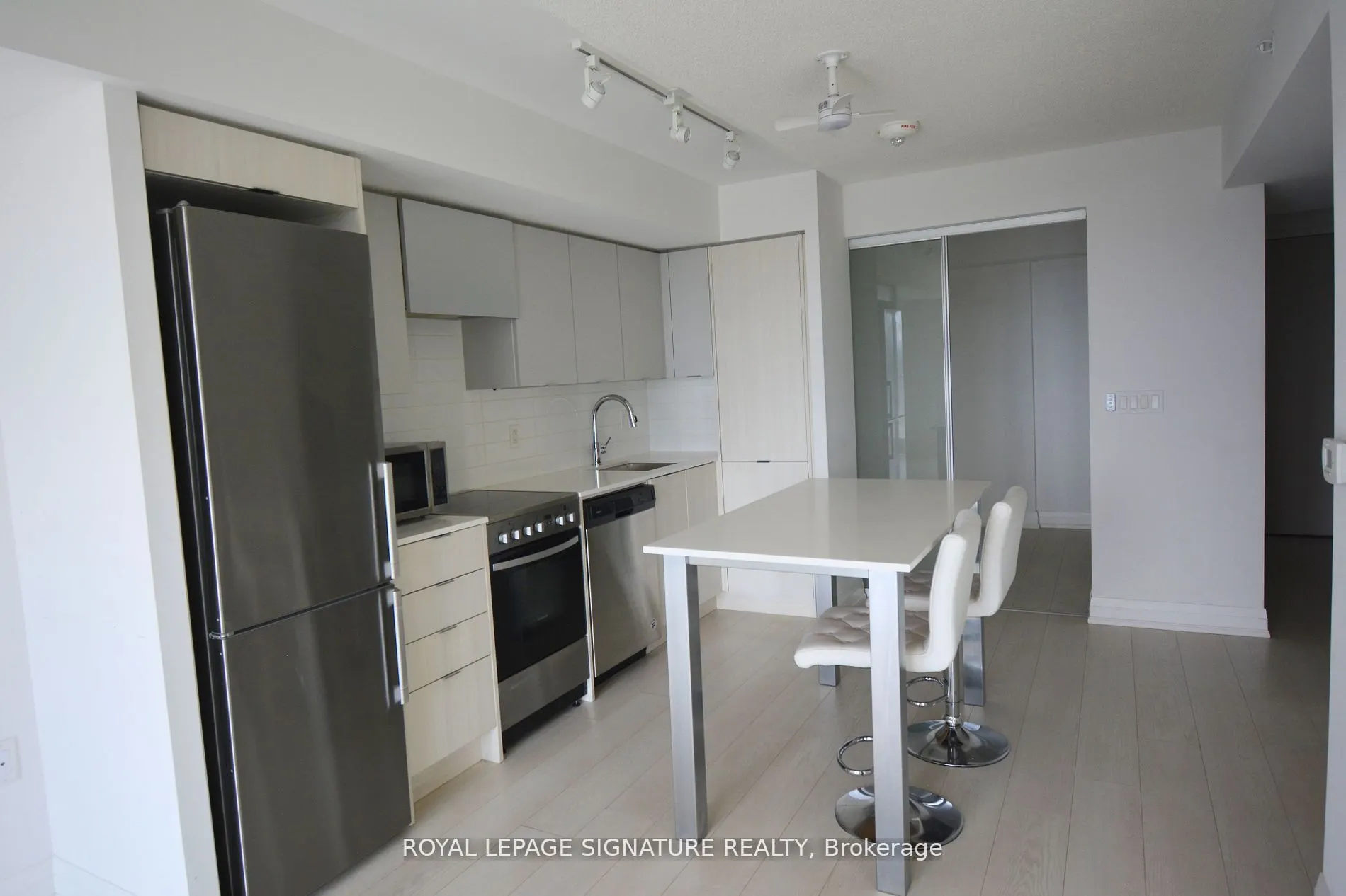 30 Gibbs Road, #1610