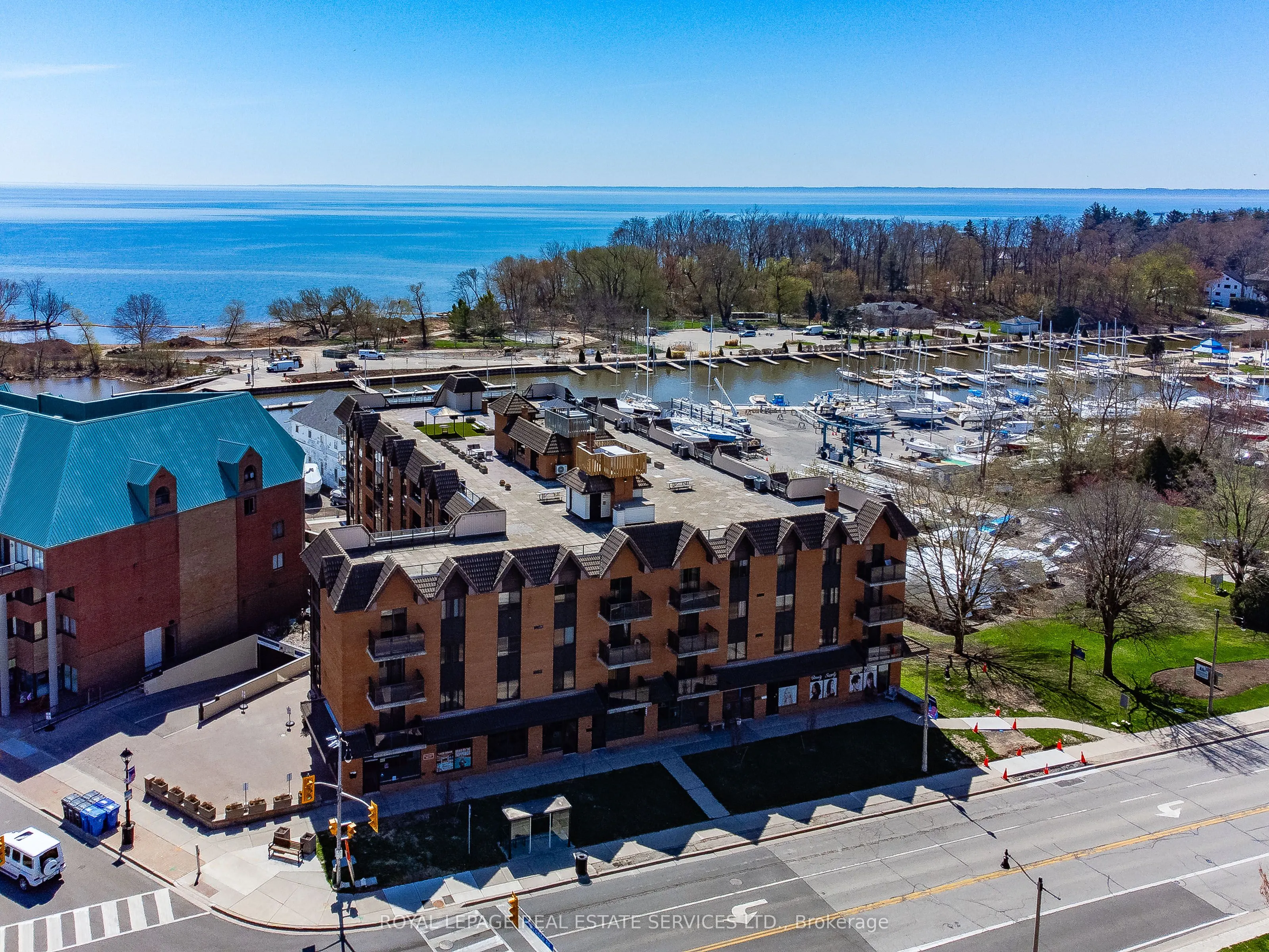 102 Bronte Road, #215