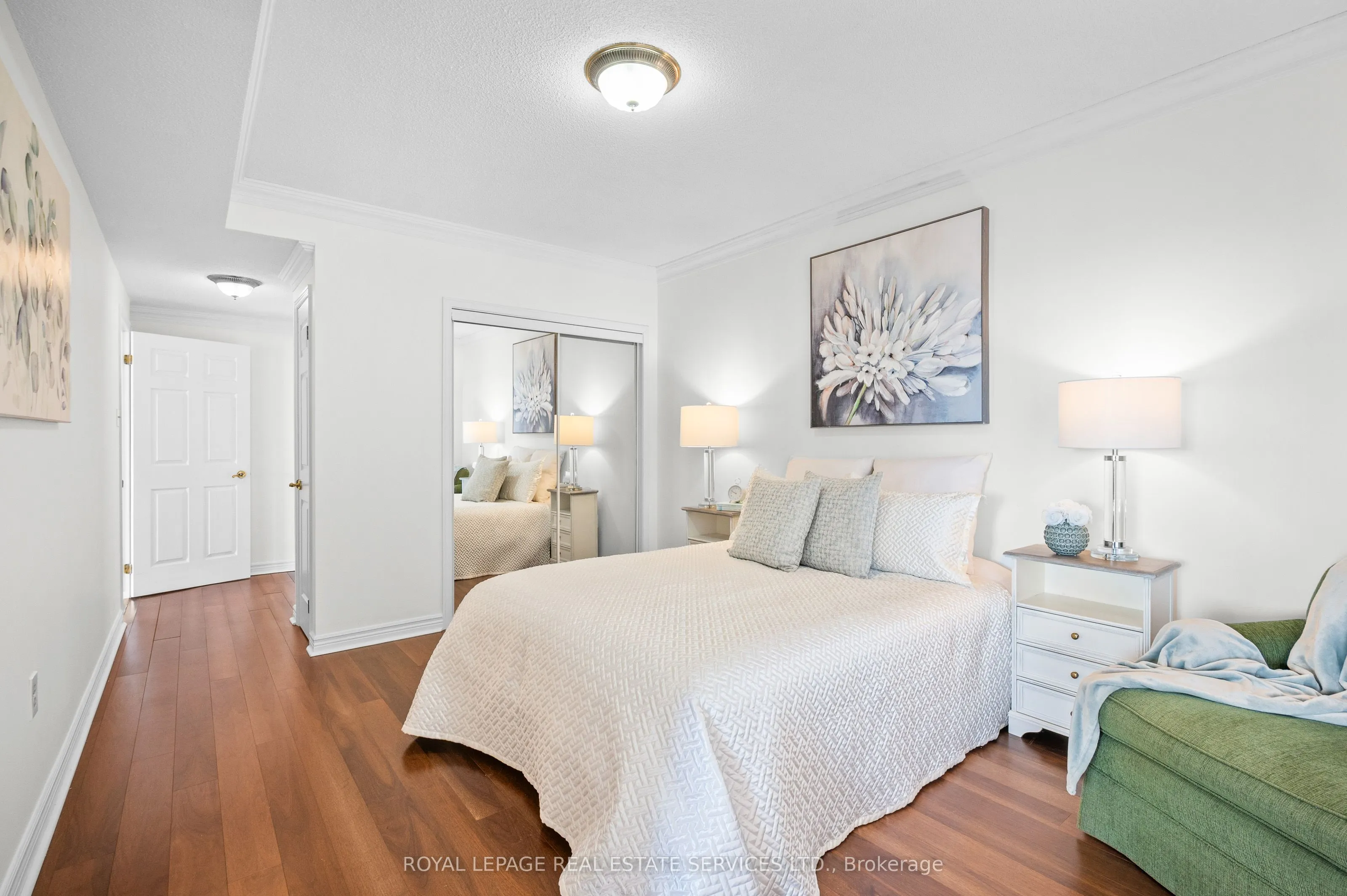 102 Bronte Road, #215