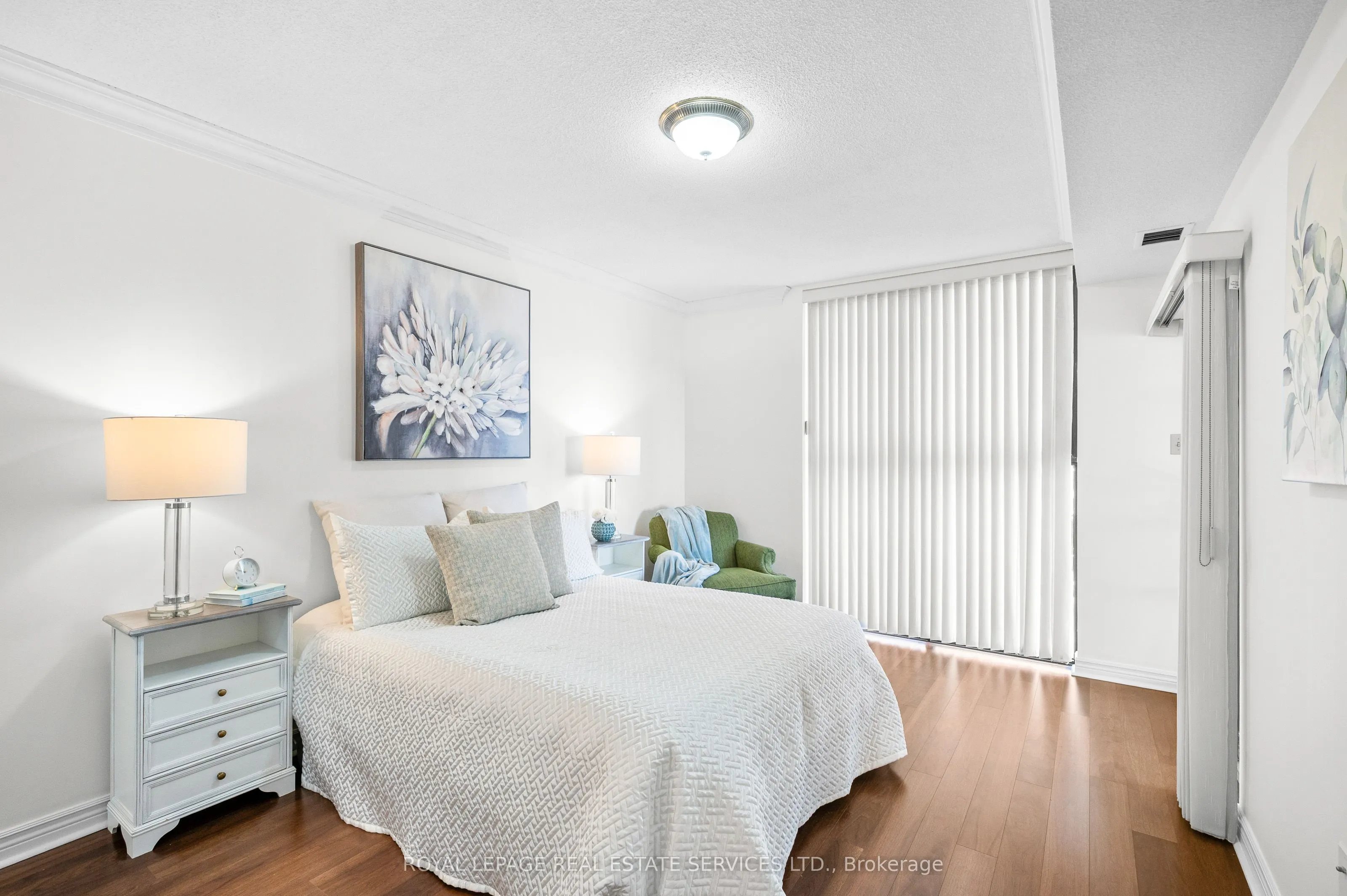 102 Bronte Road, #215