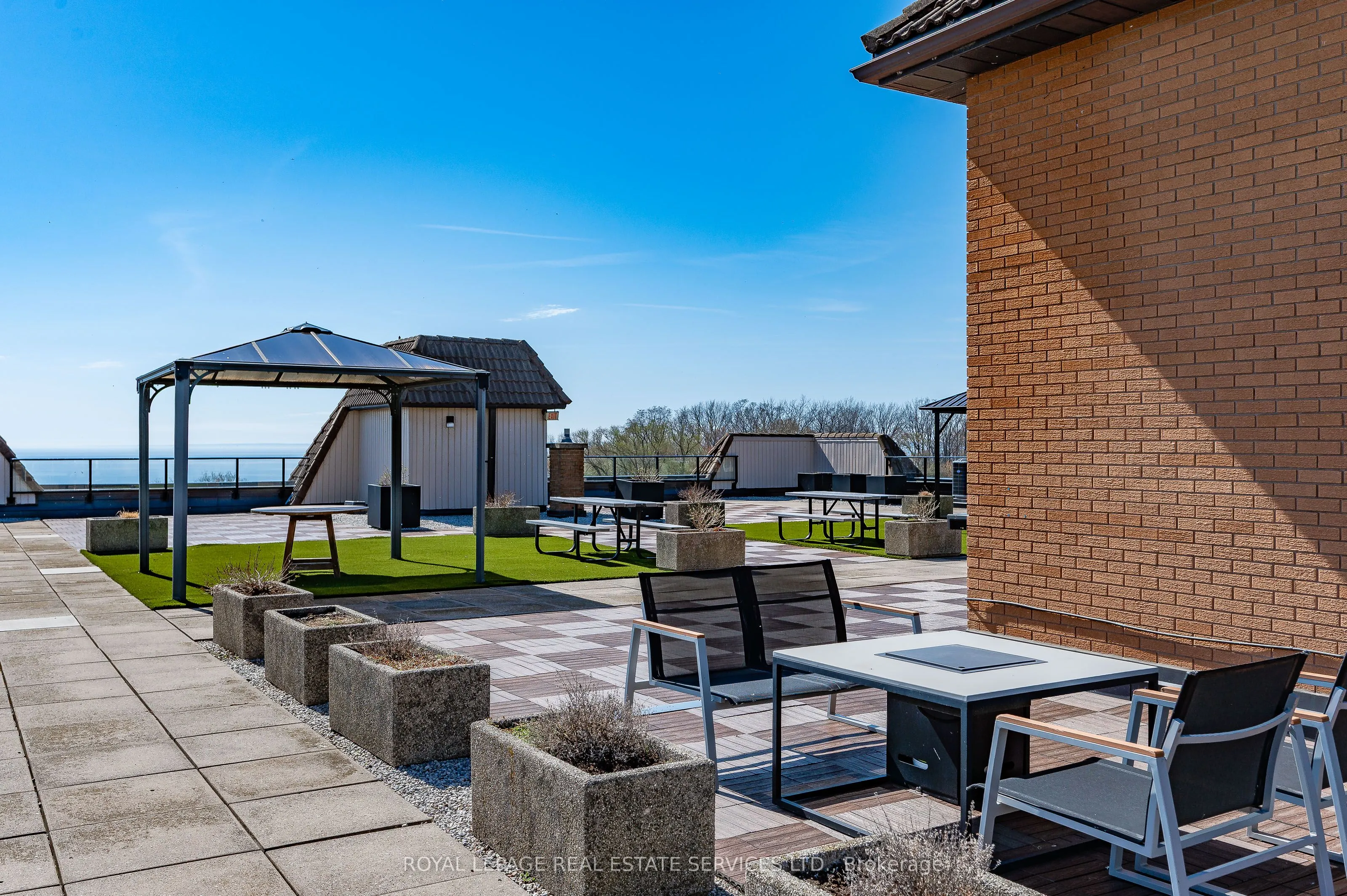 102 Bronte Road, #215
