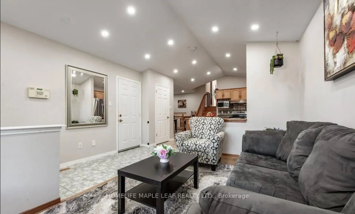 53 Biscayne Crescent