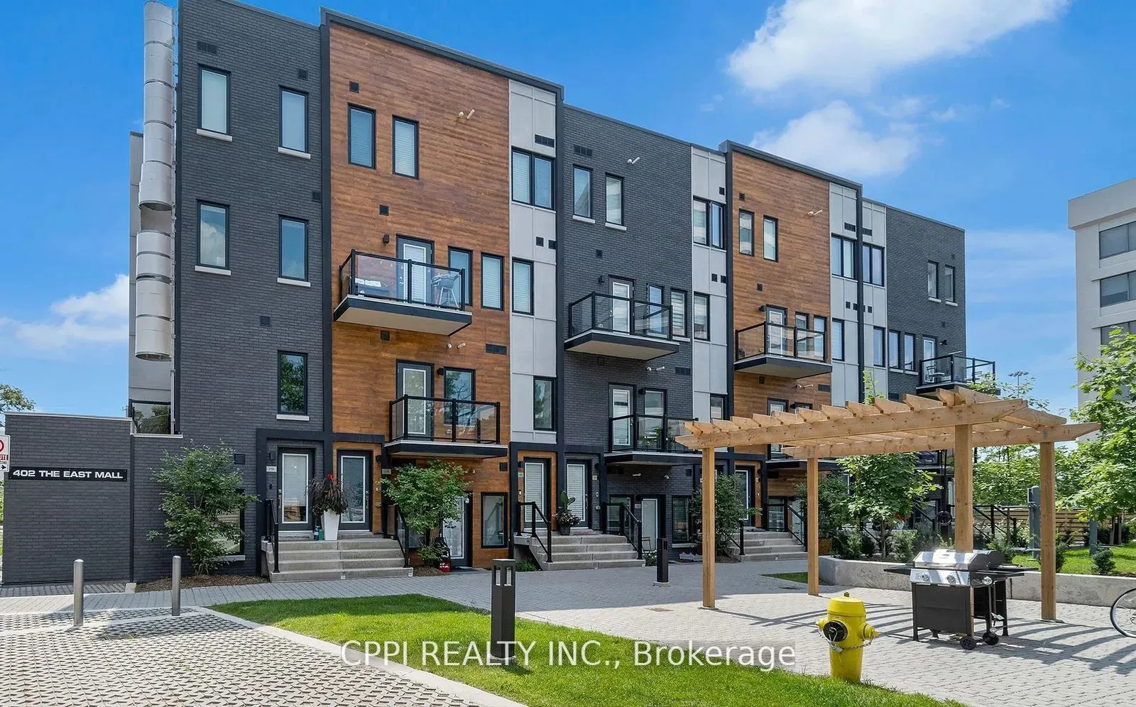 402 East Mall Drive, #318A