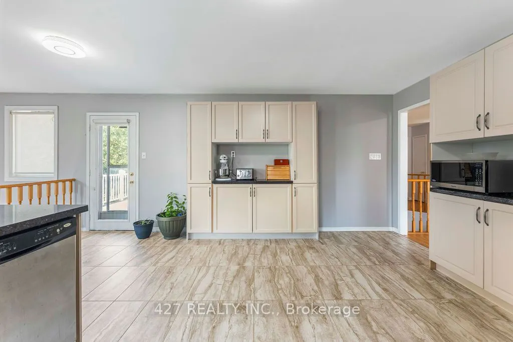 59 Eastview Crescent