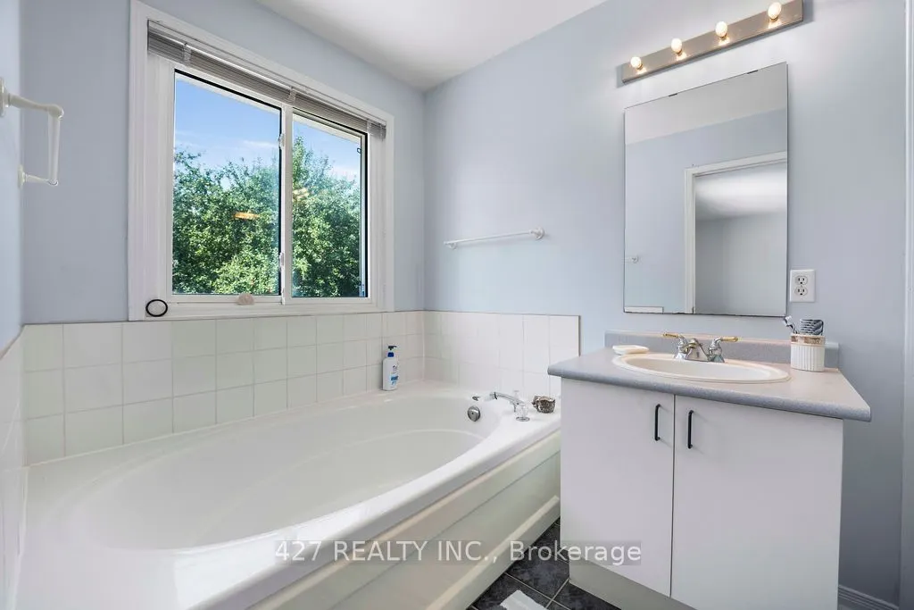 59 Eastview Crescent