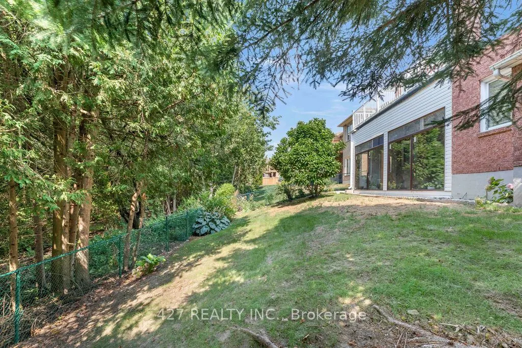 59 Eastview Crescent
