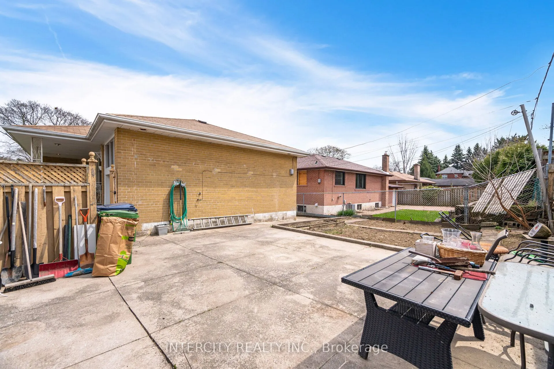 31 Munhall Road