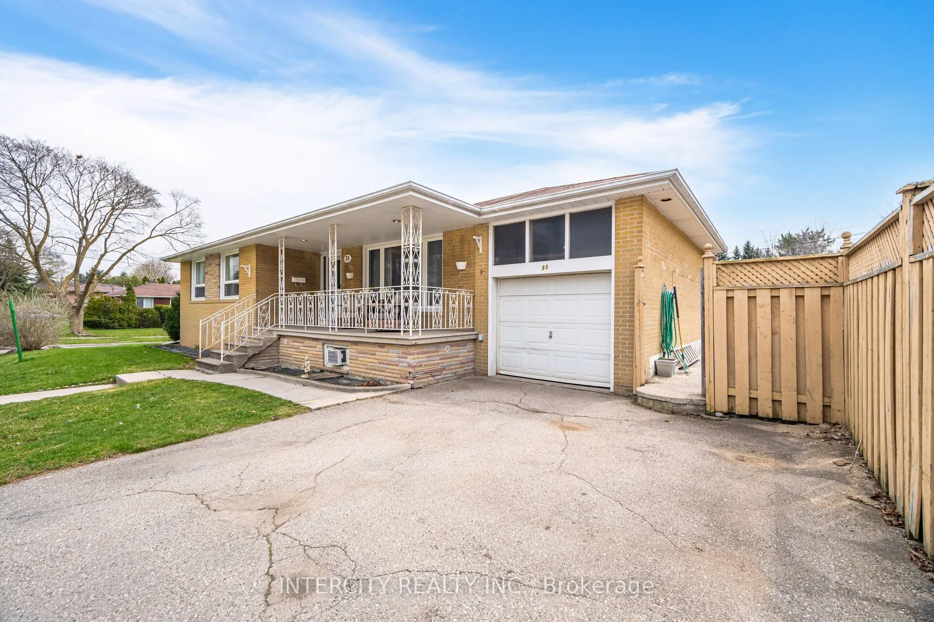 31 Munhall Road