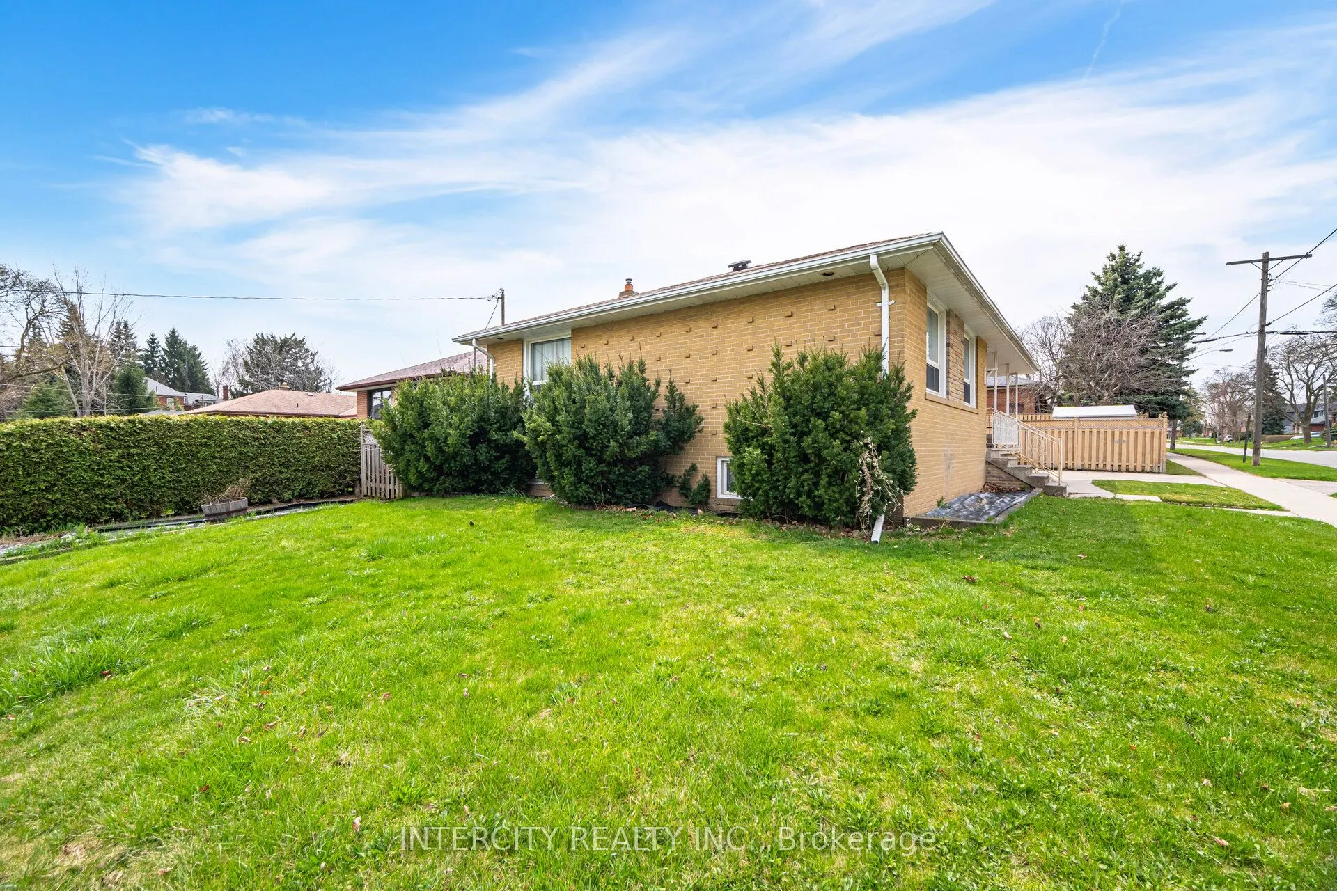31 Munhall Road