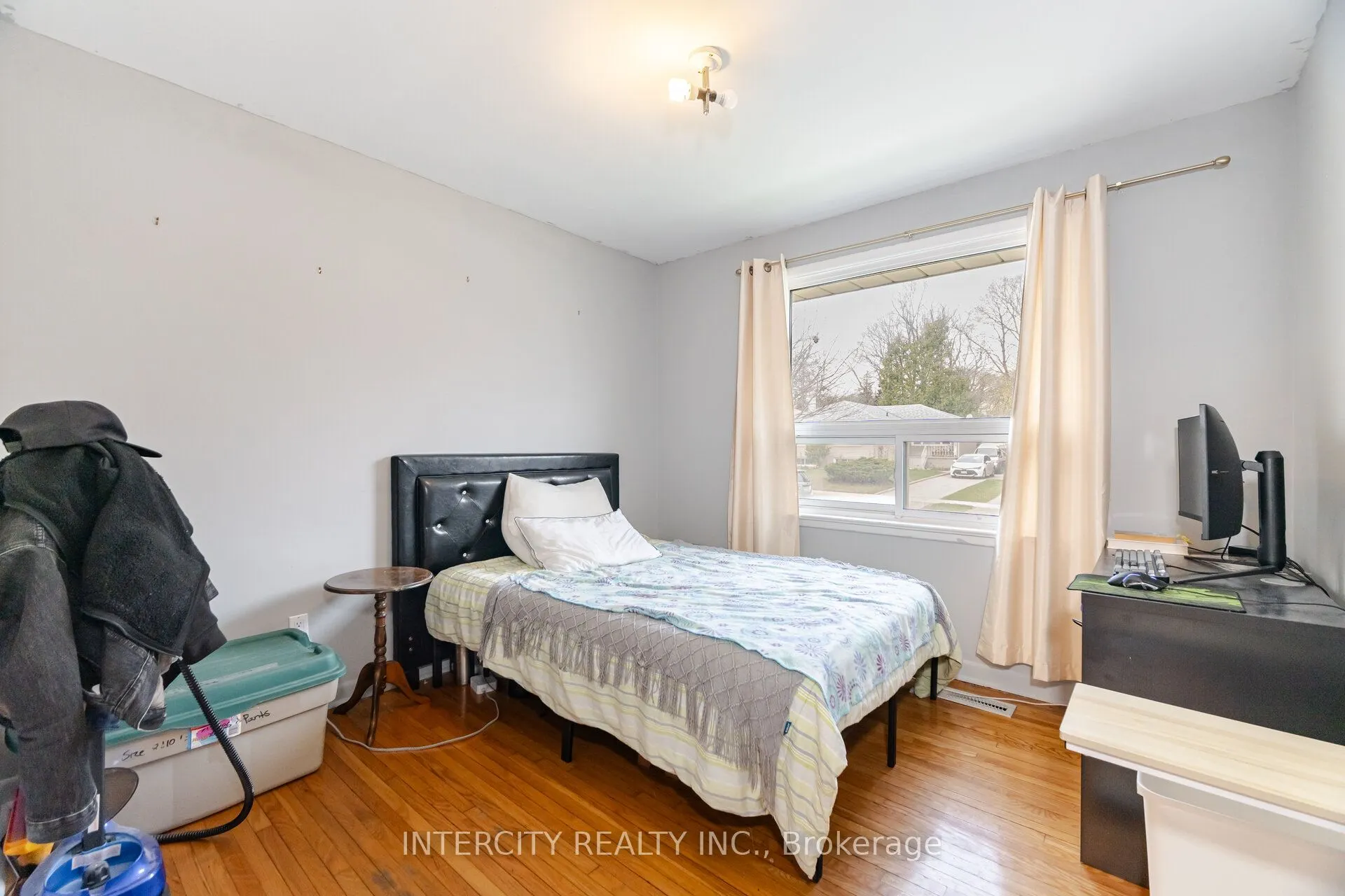 31 Munhall Road