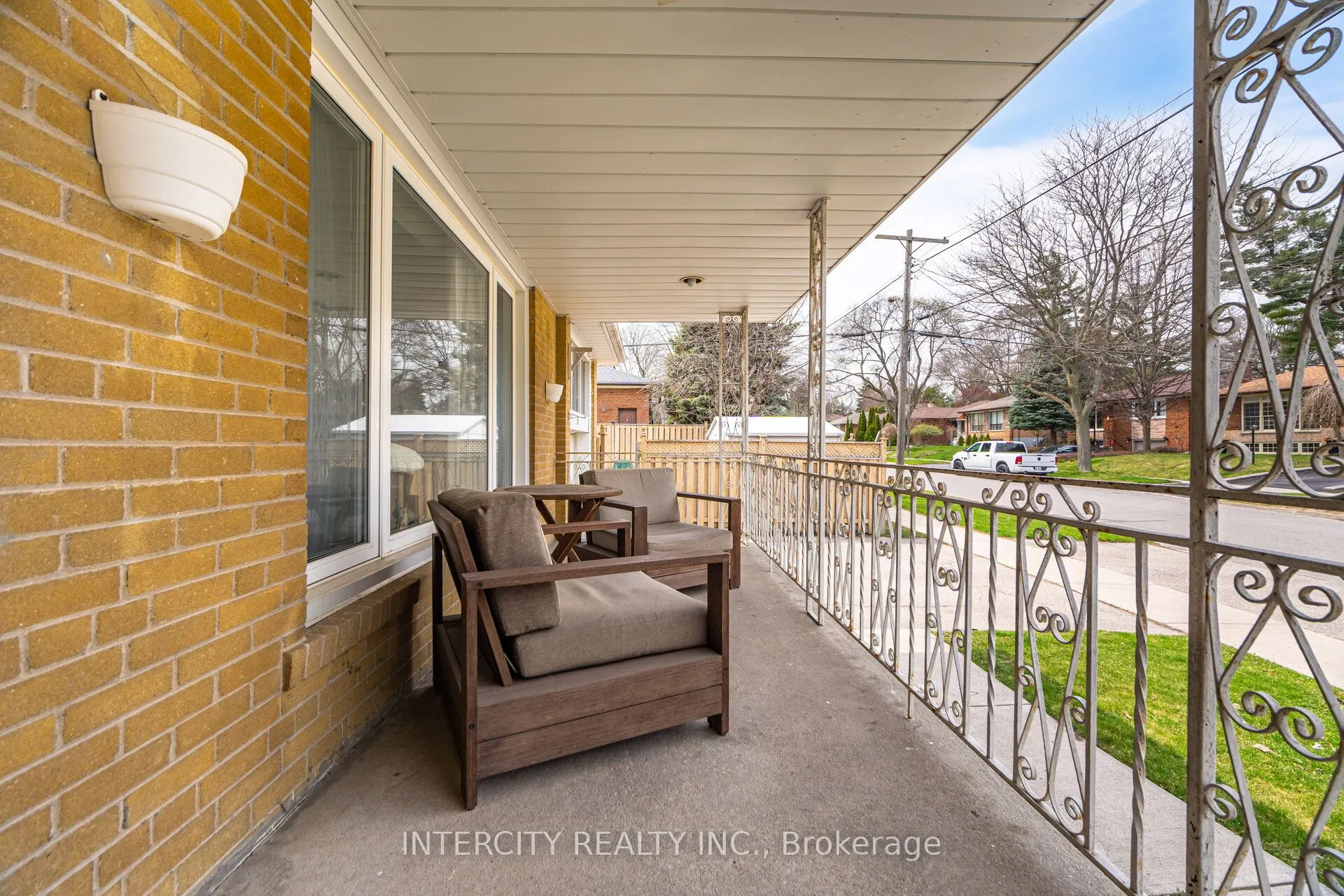 31 Munhall Road