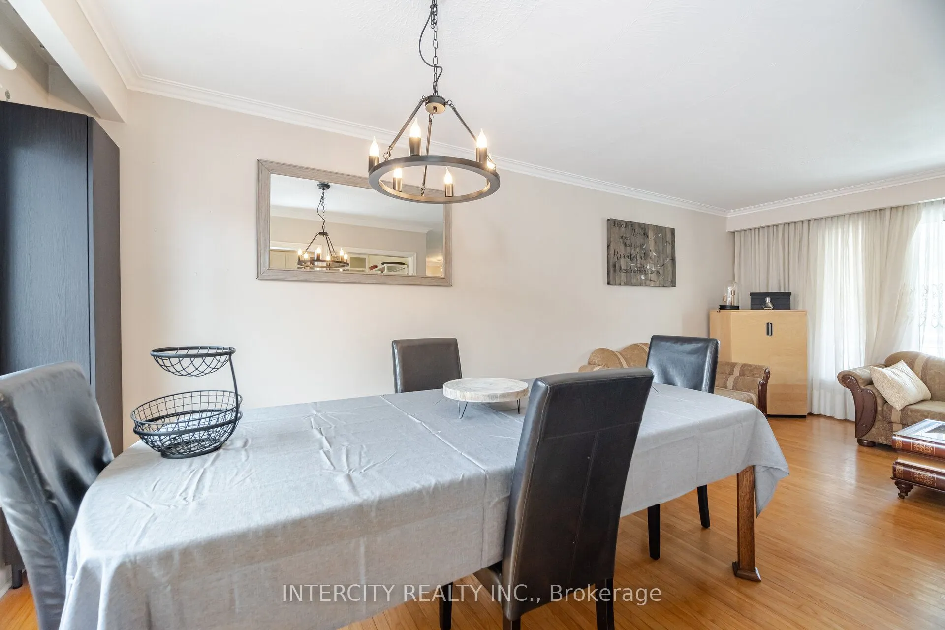 31 Munhall Road
