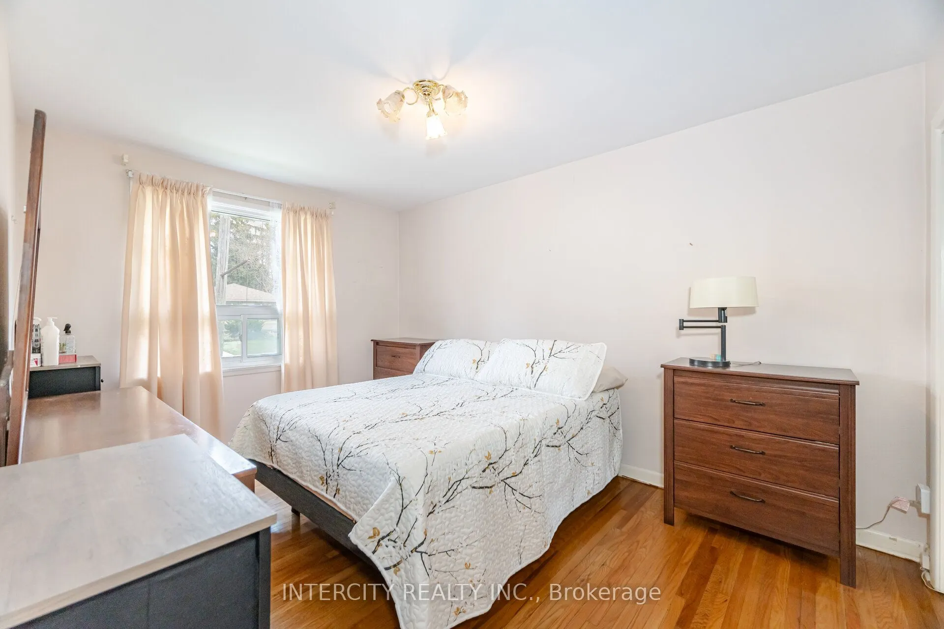 31 Munhall Road