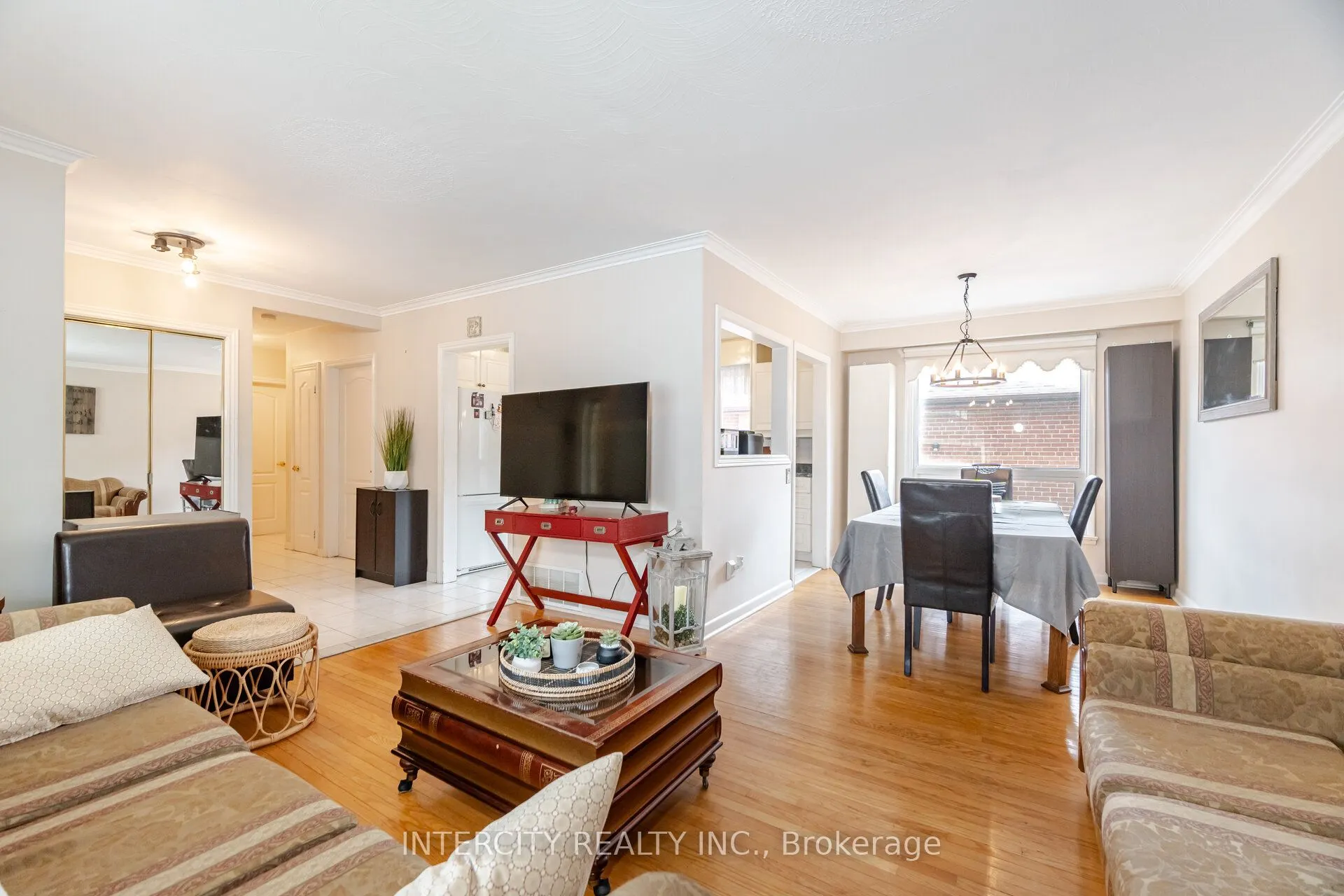 31 Munhall Road