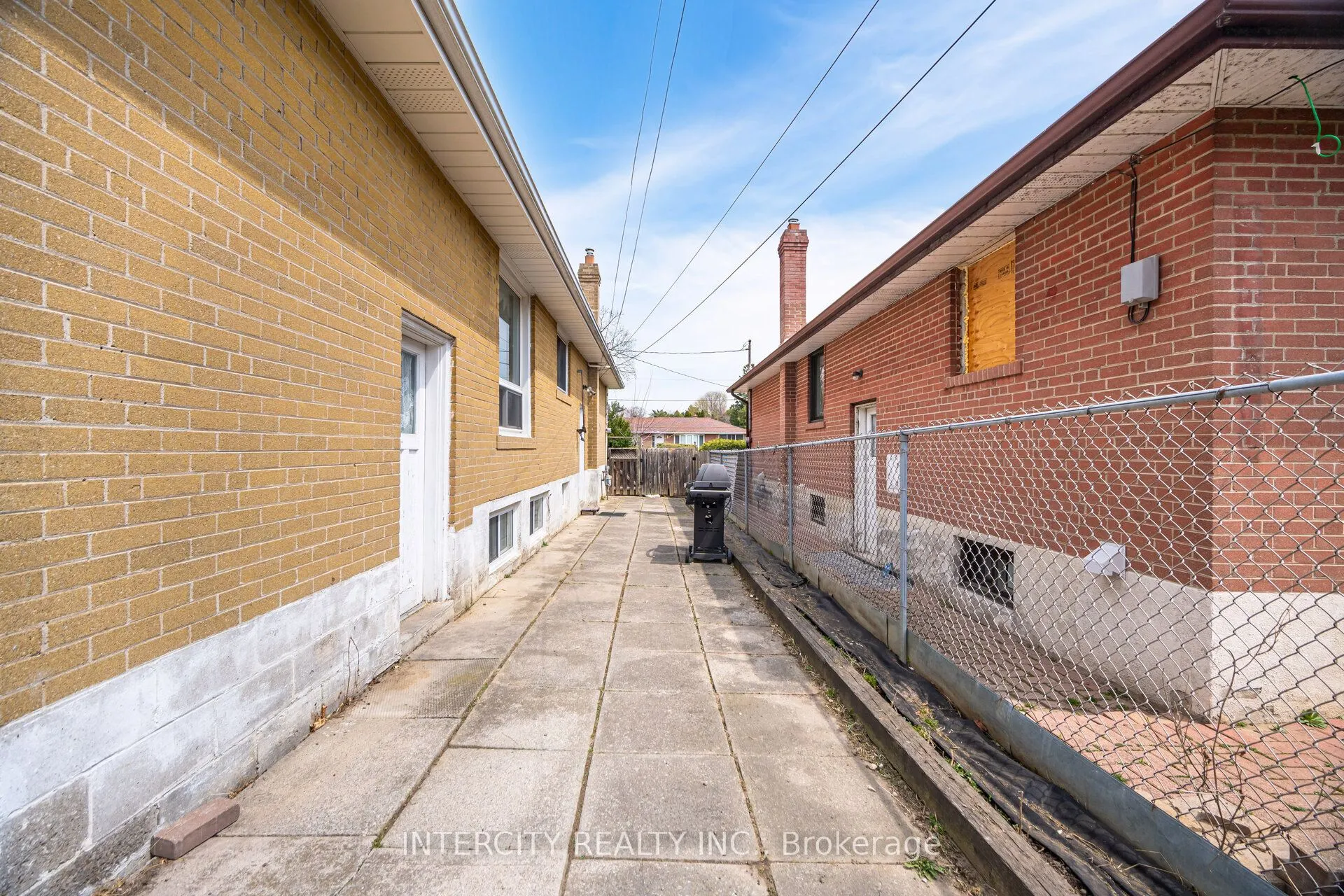 31 Munhall Road