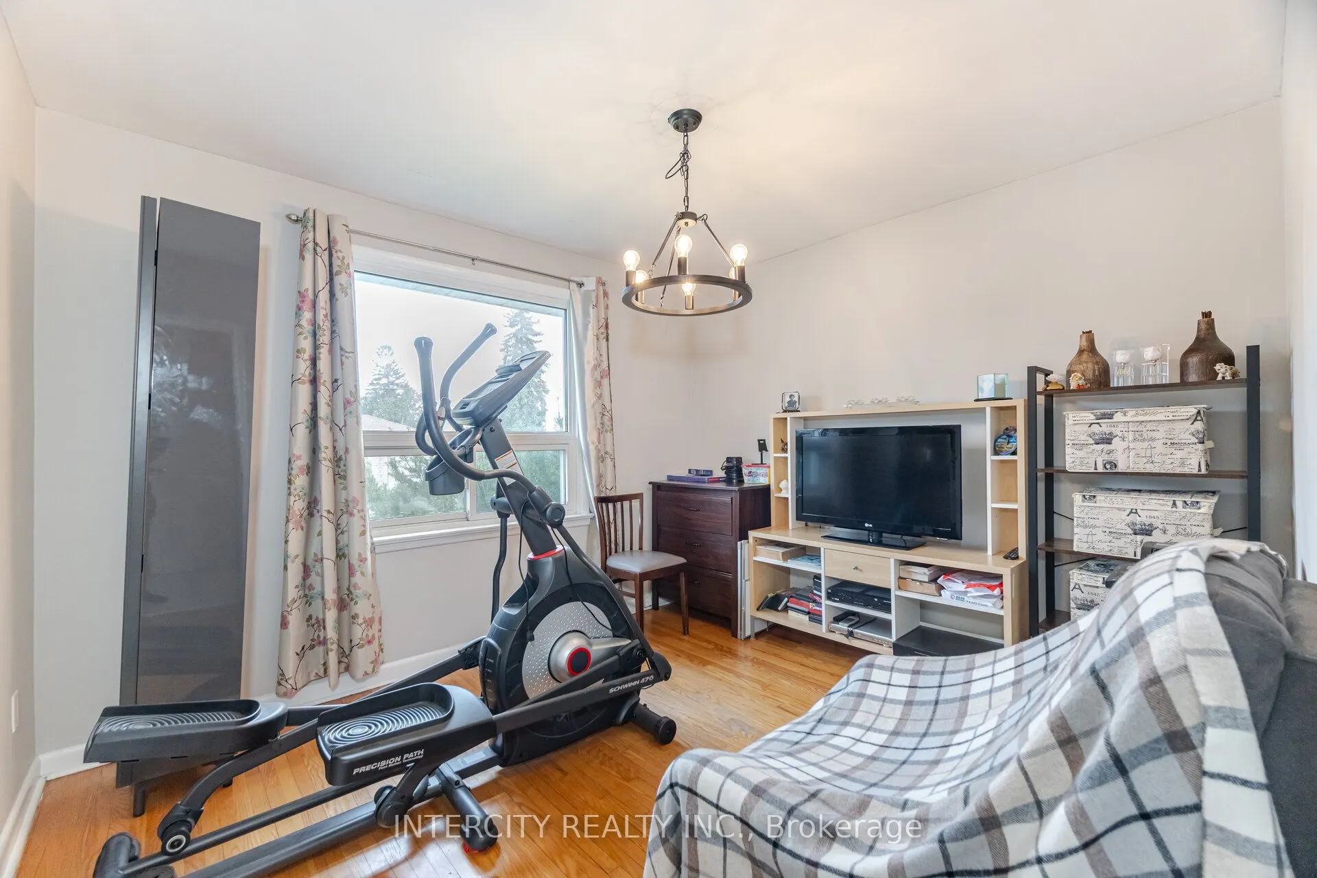 31 Munhall Road