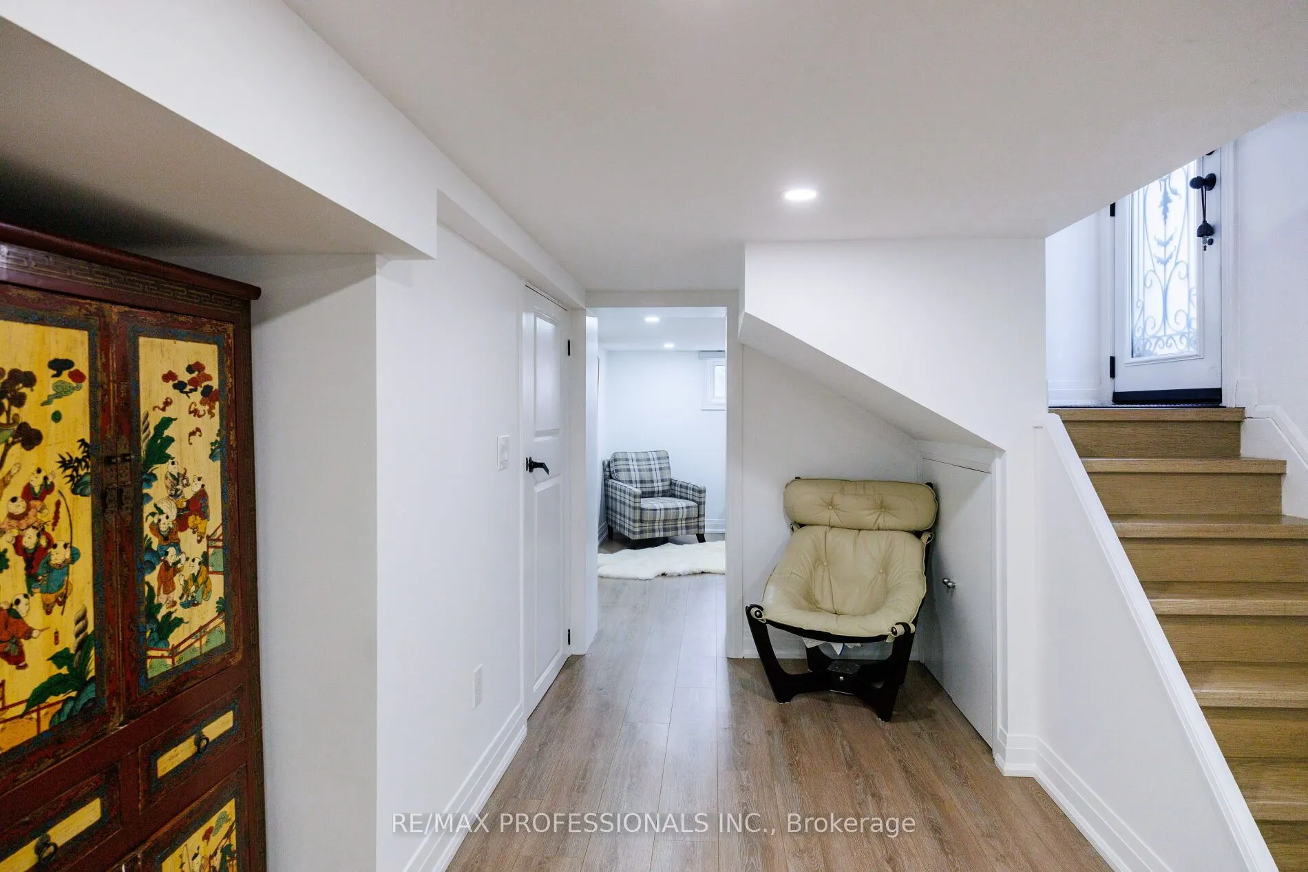 168 The Kingsway