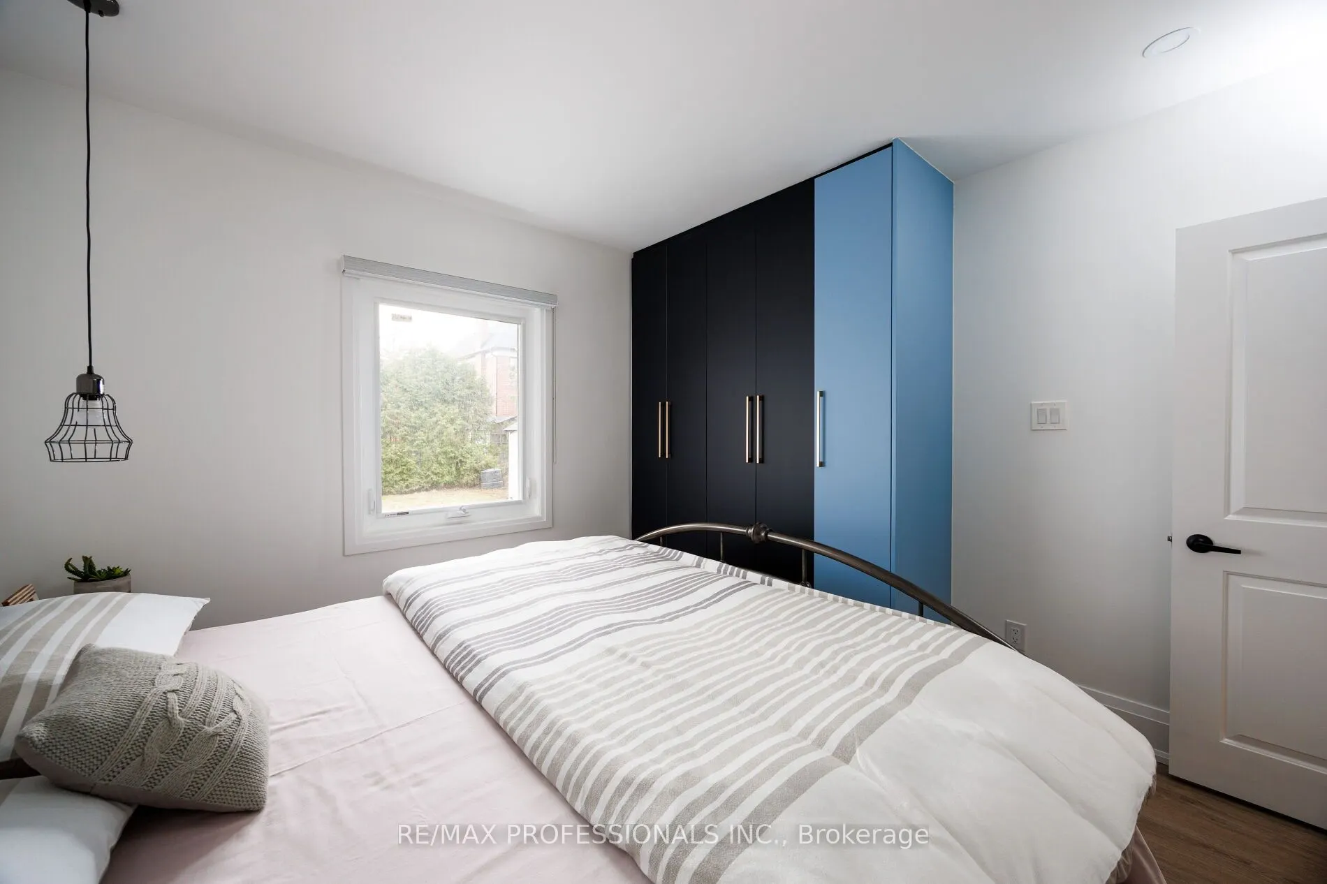 168 The Kingsway