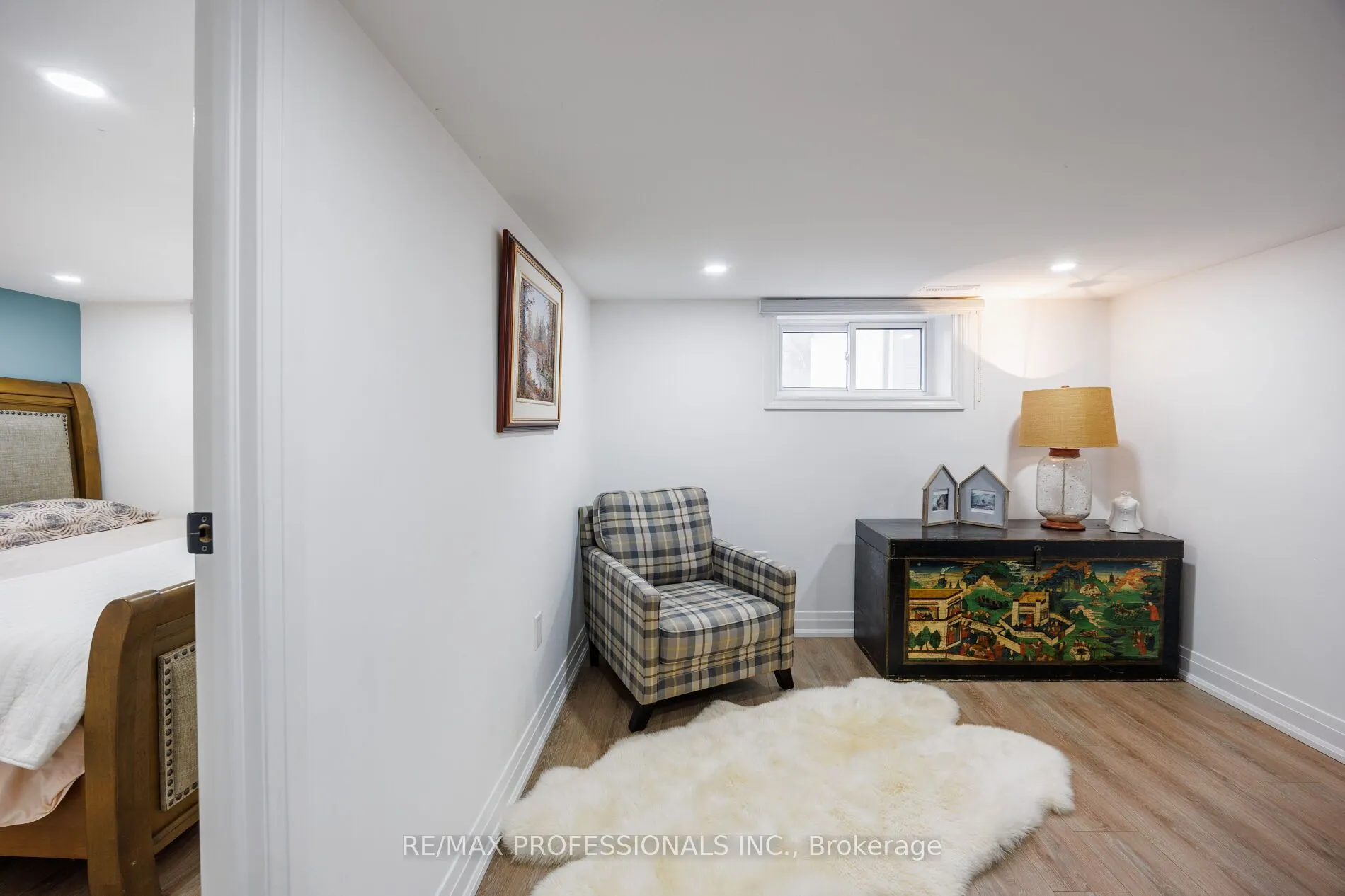 168 The Kingsway