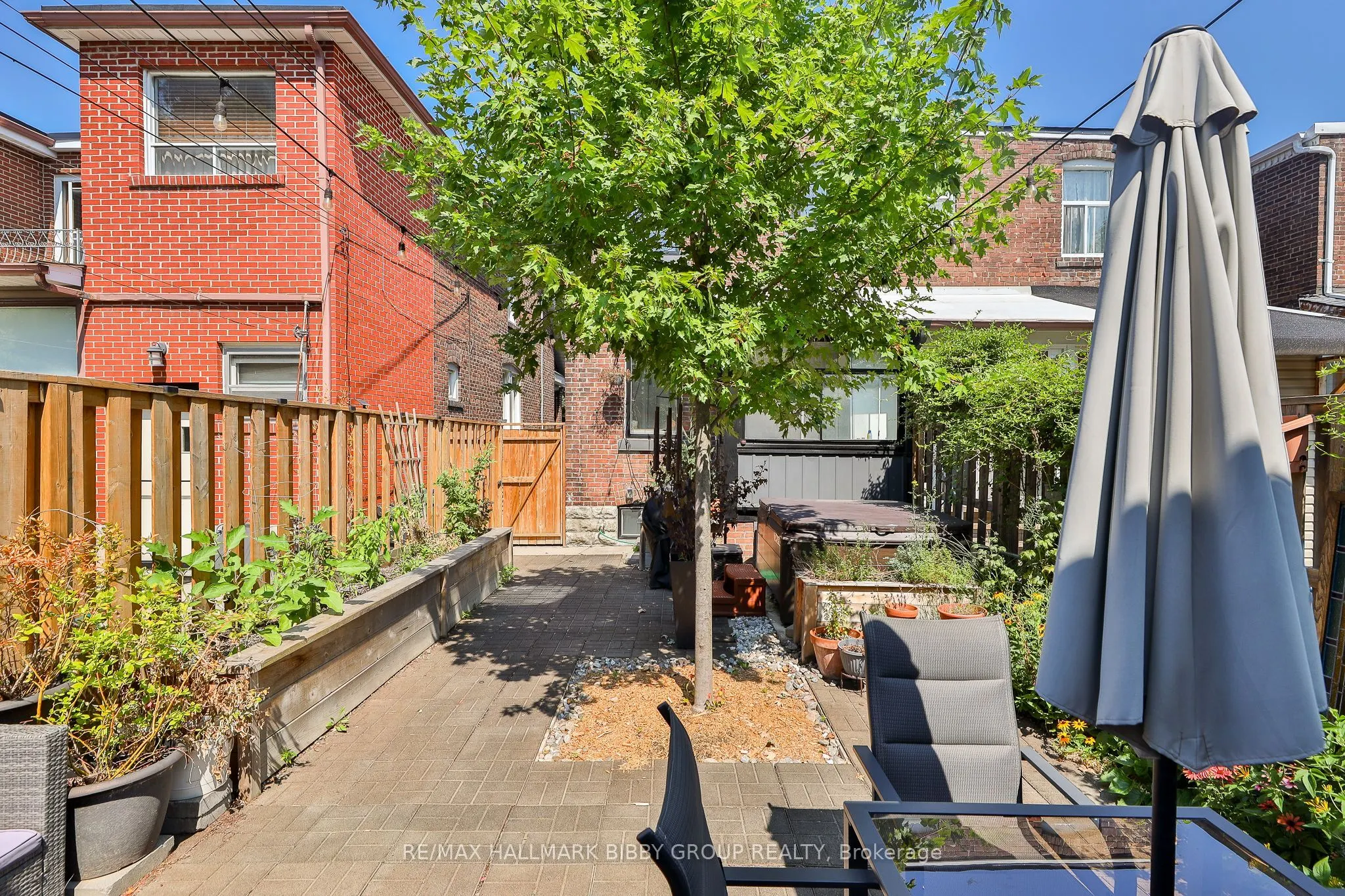 33 Exeter Street