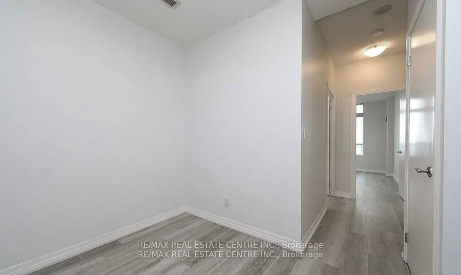 1359 Rathburn Road E, #1901