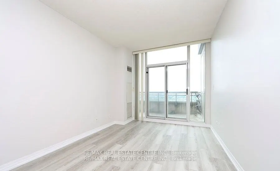 1359 Rathburn Road E, #1901