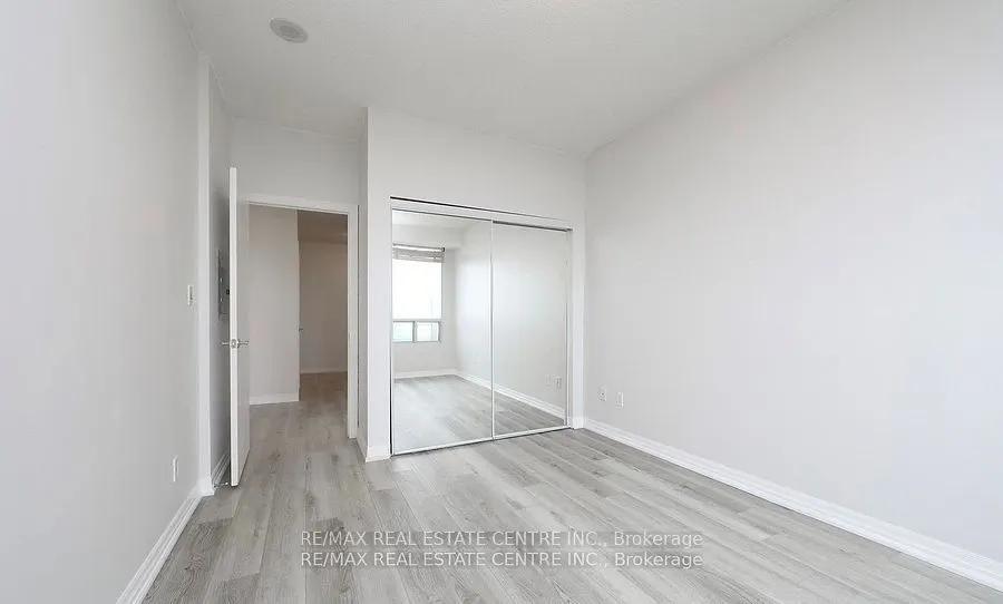 1359 Rathburn Road E, #1901