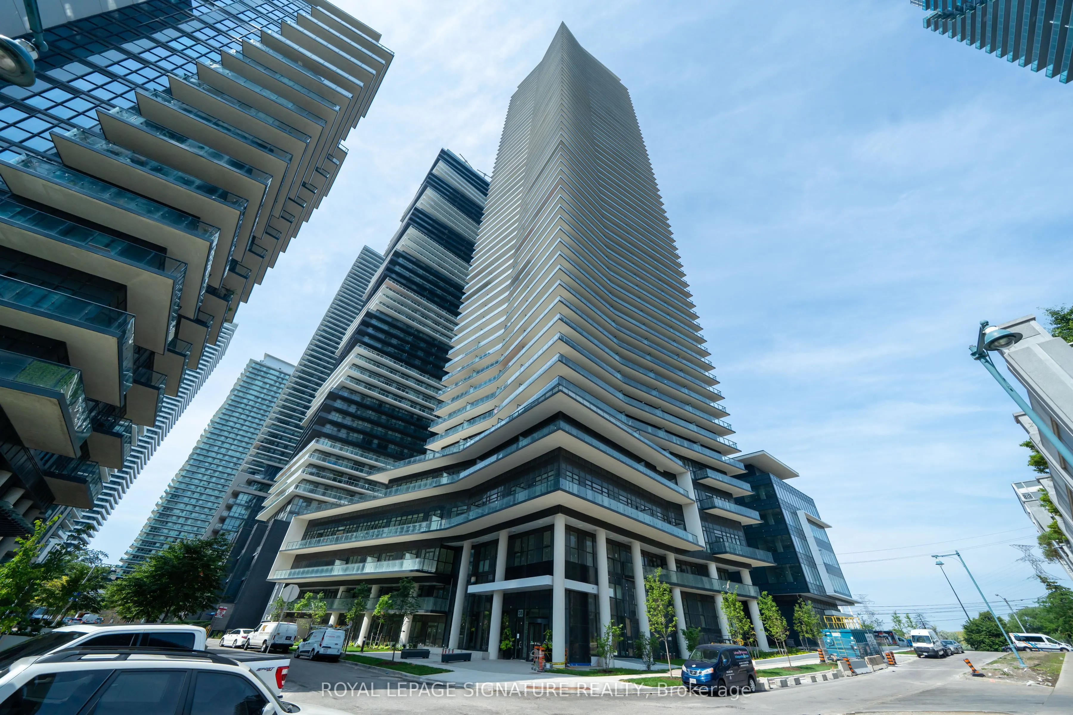 38 Annie Craig Drive, #2208