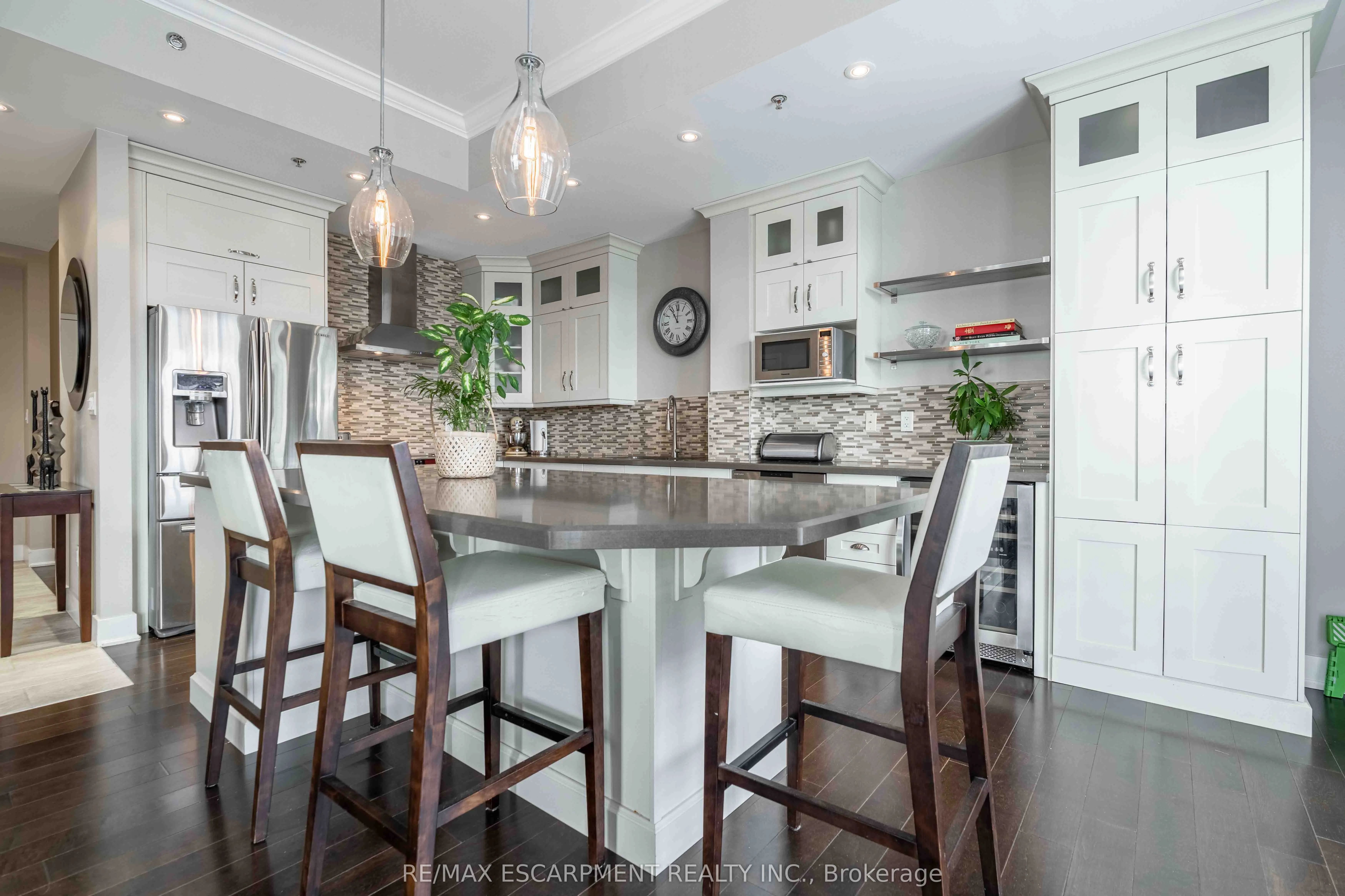 5317 Upper Middle Road, #422