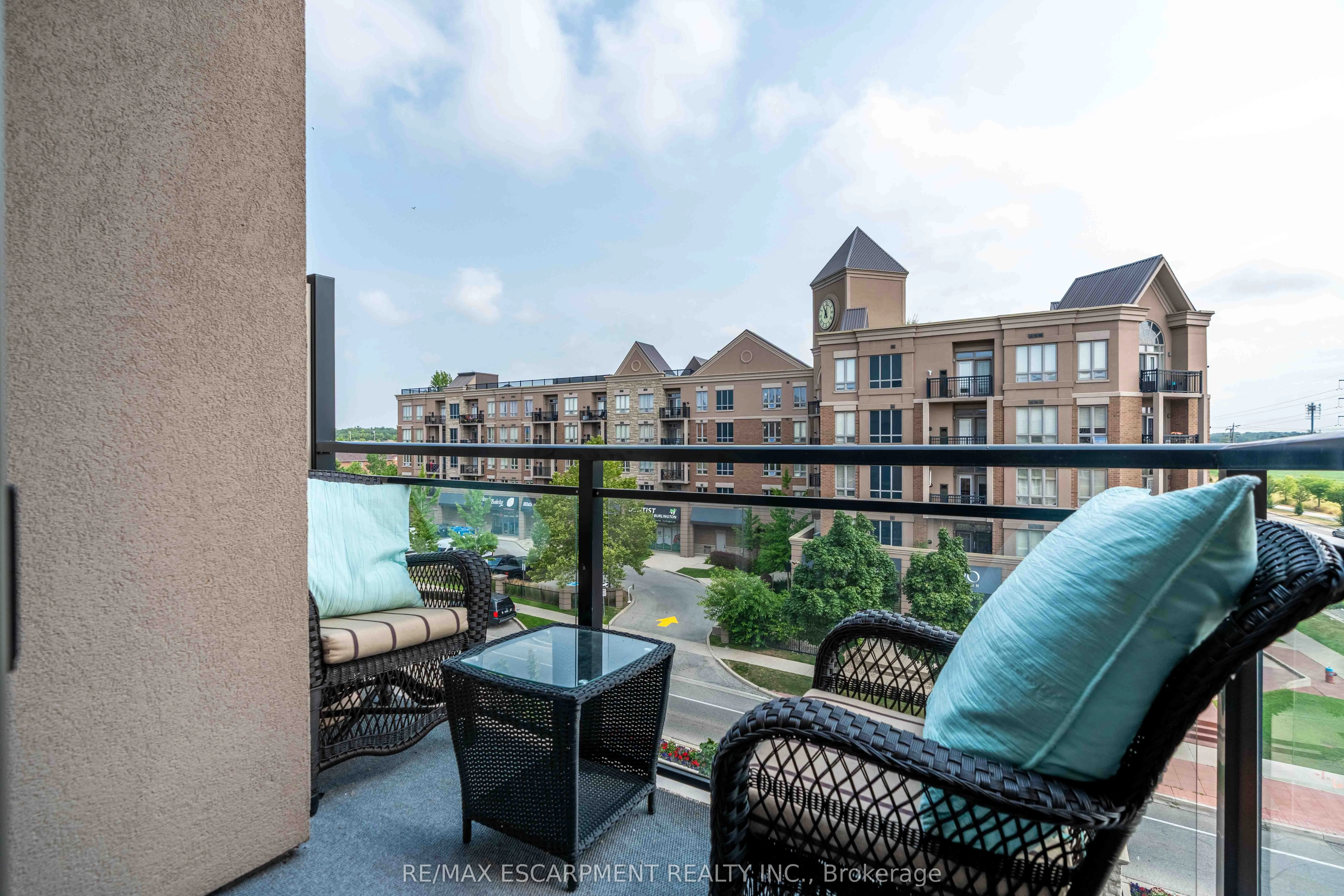5317 Upper Middle Road, #422