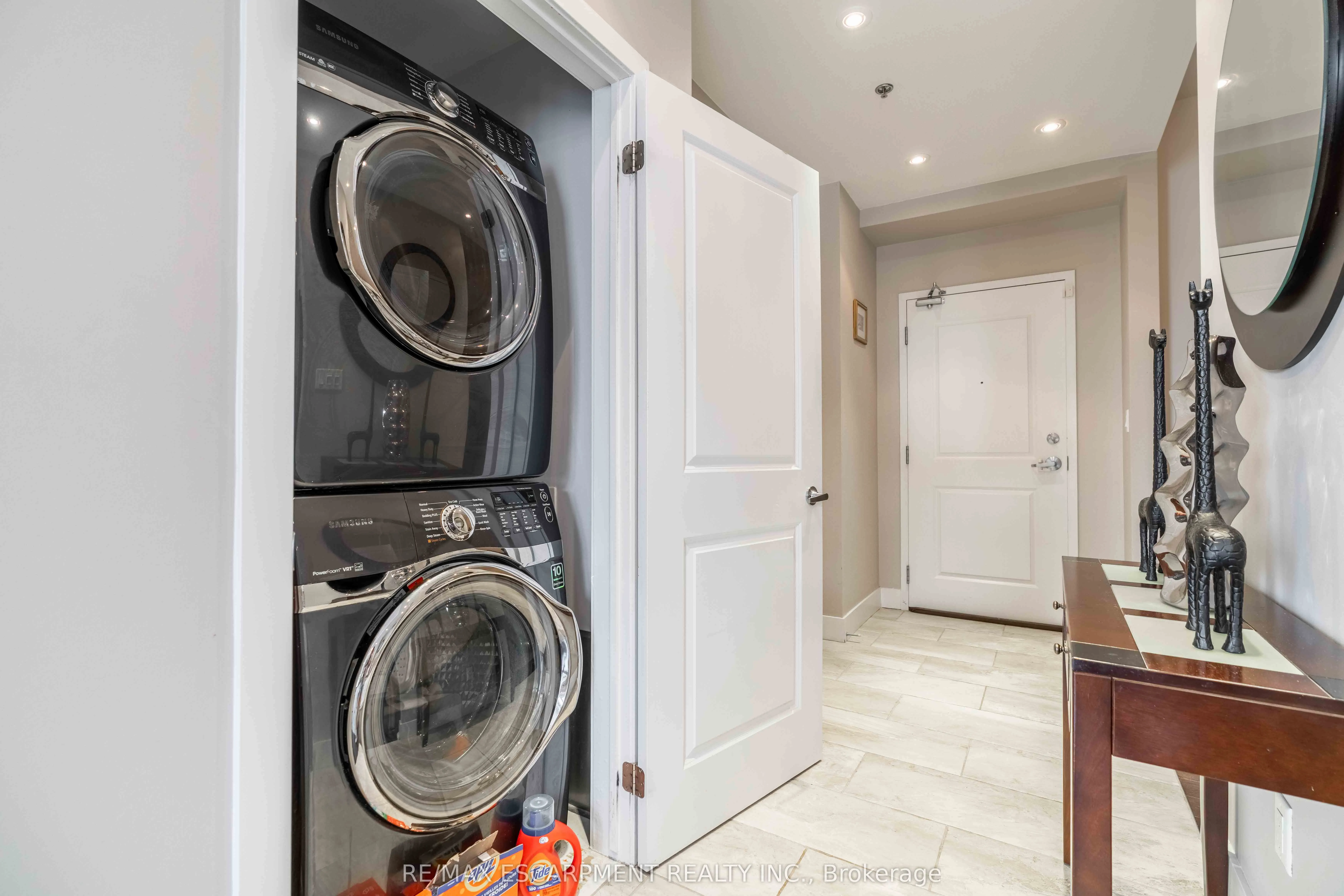 5317 Upper Middle Road, #422